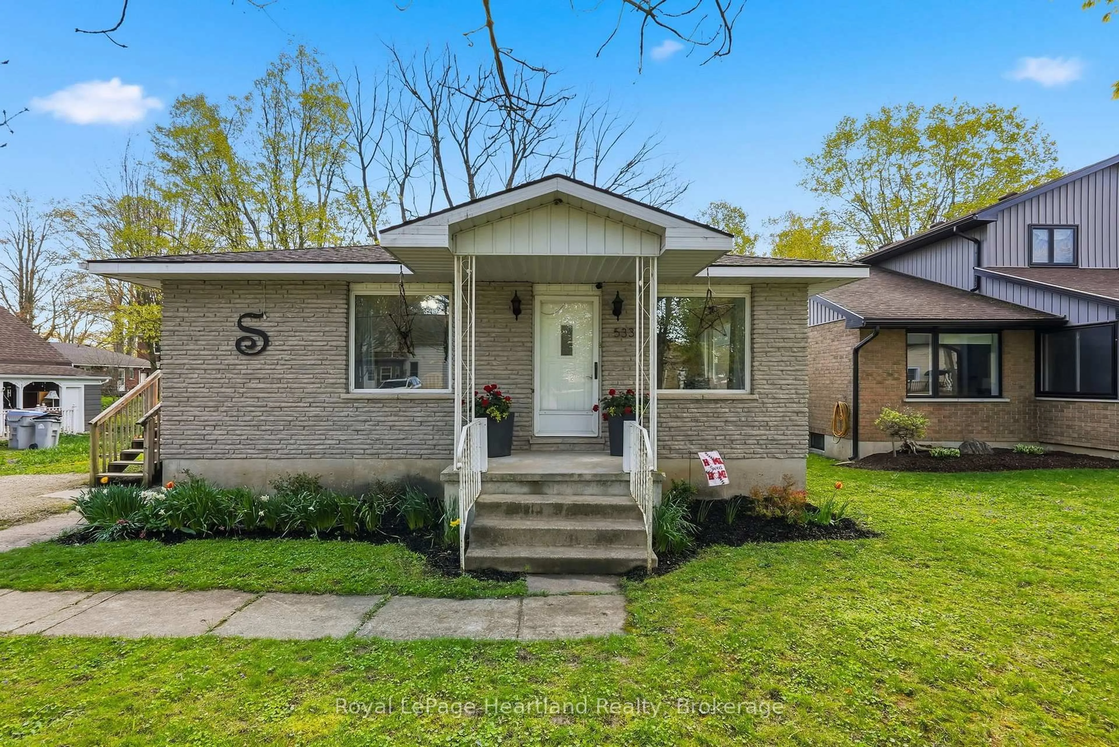 Home with brick exterior material, street for 533 Ainley St, Huron East Ontario N0G 1H0