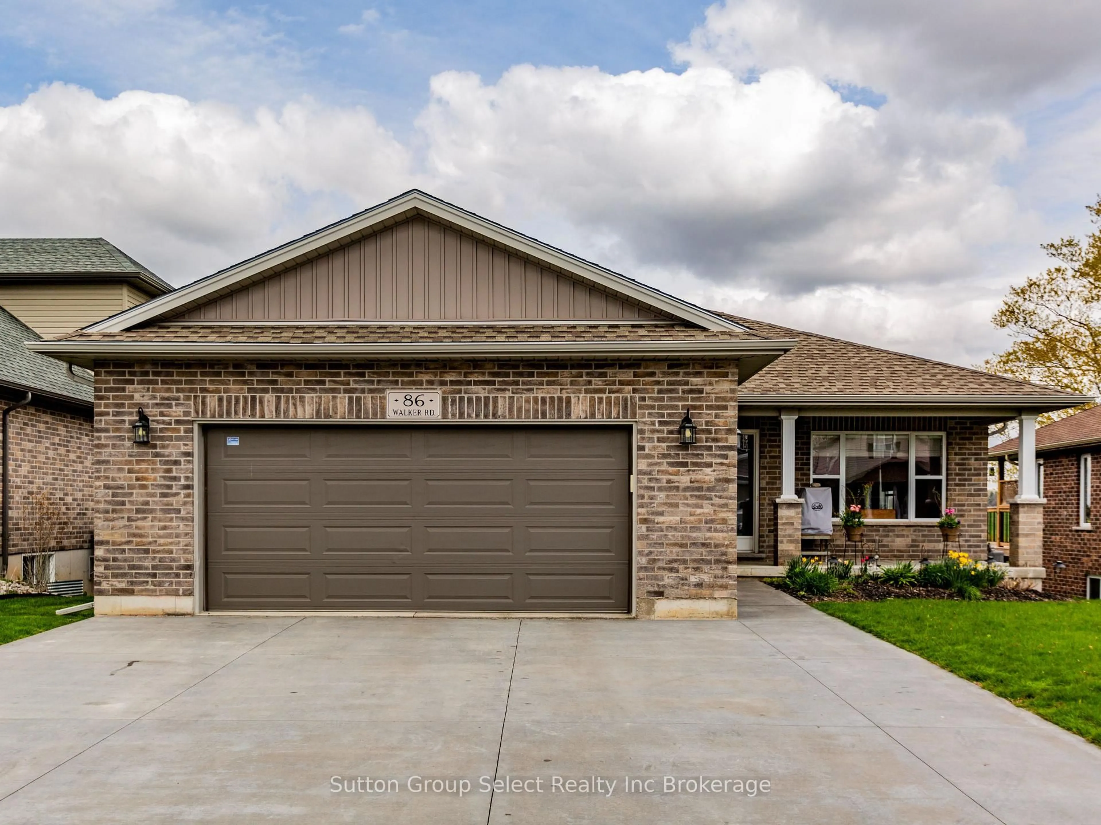 Home with brick exterior material, street for 86 Walker Rd, Ingersoll Ontario N5C 0A6