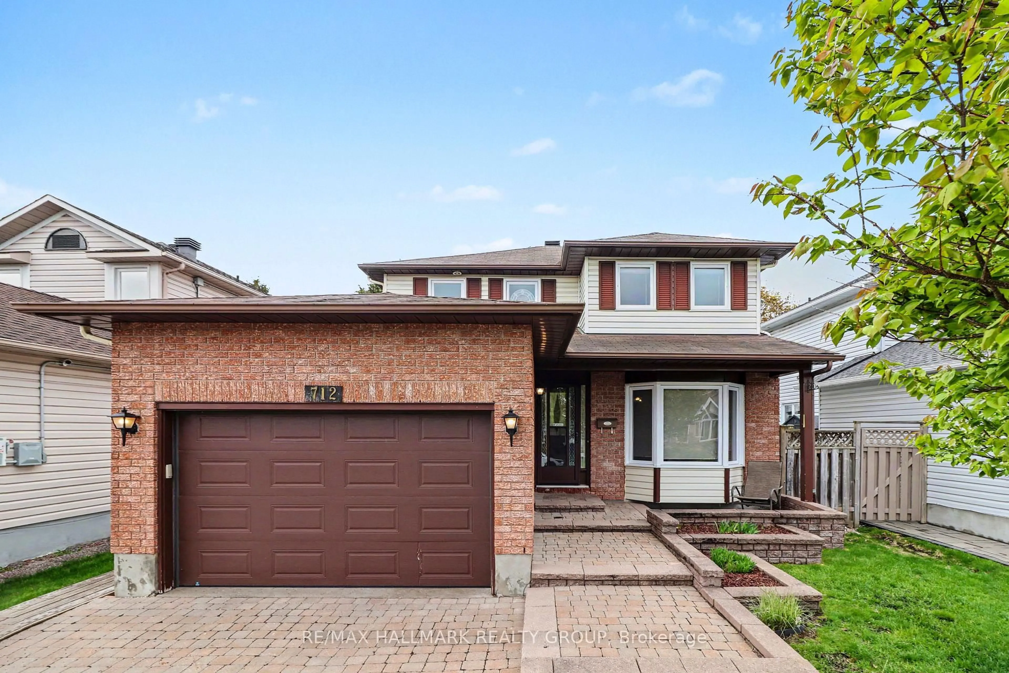 Home with brick exterior material, street for 712 Morewood Cres, Ottawa Ontario K4A 2P8