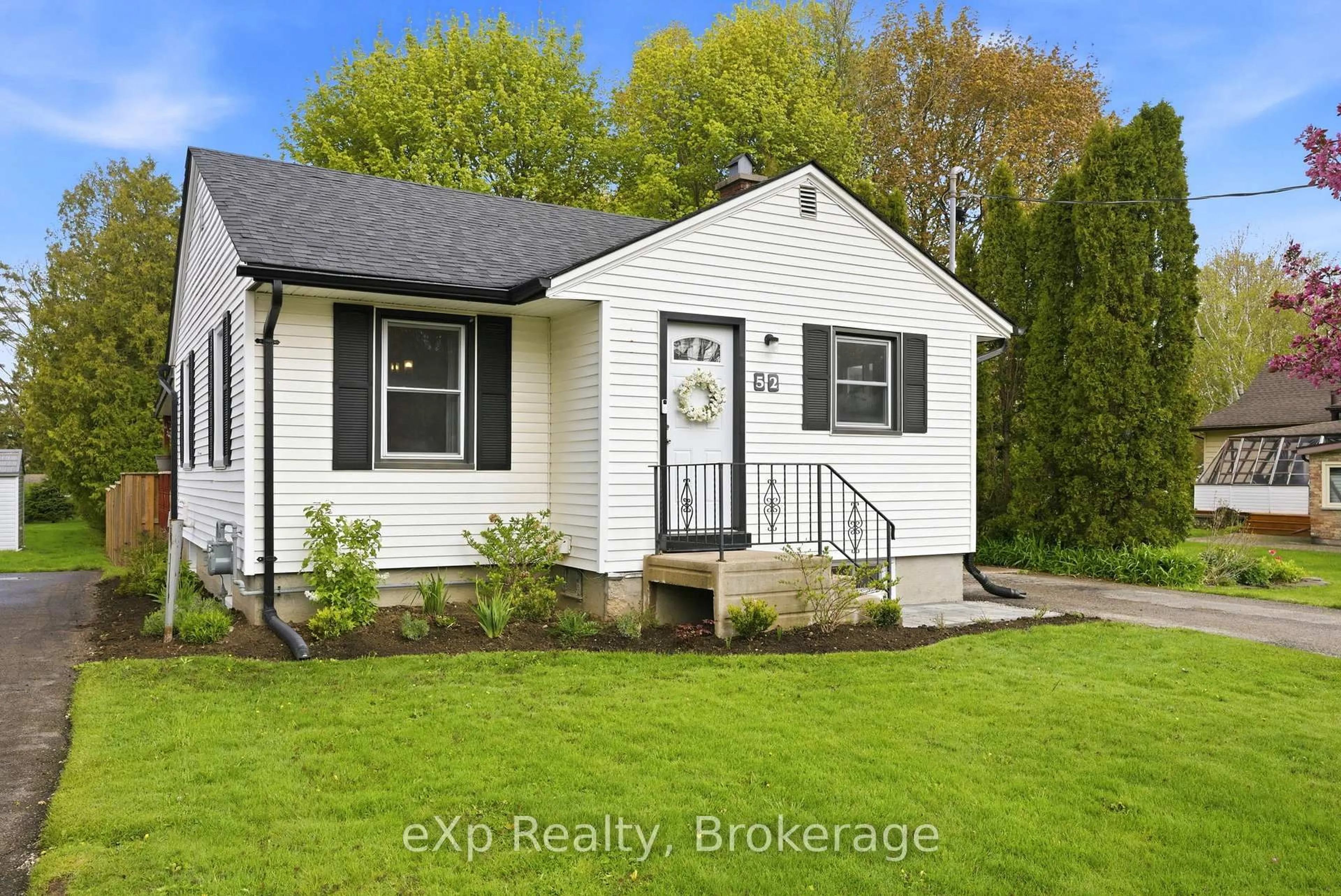 Home with vinyl exterior material, street for 52 Avondale Ave, Stratford Ontario N5A 6M4