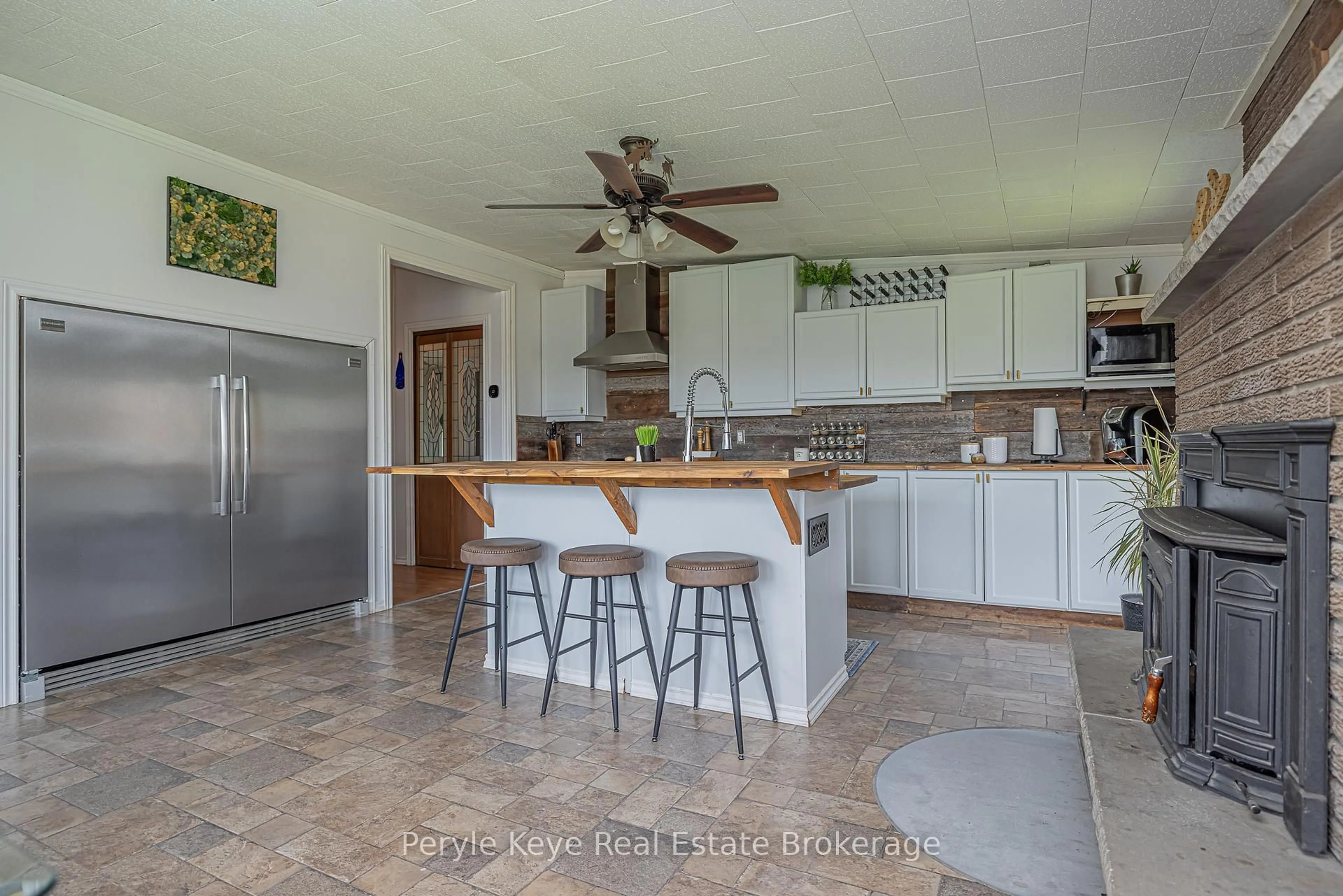 Open concept kitchen, ceramic/tile floor for 114 Robbs Rock Rd, Armour Ontario P0A 1C0