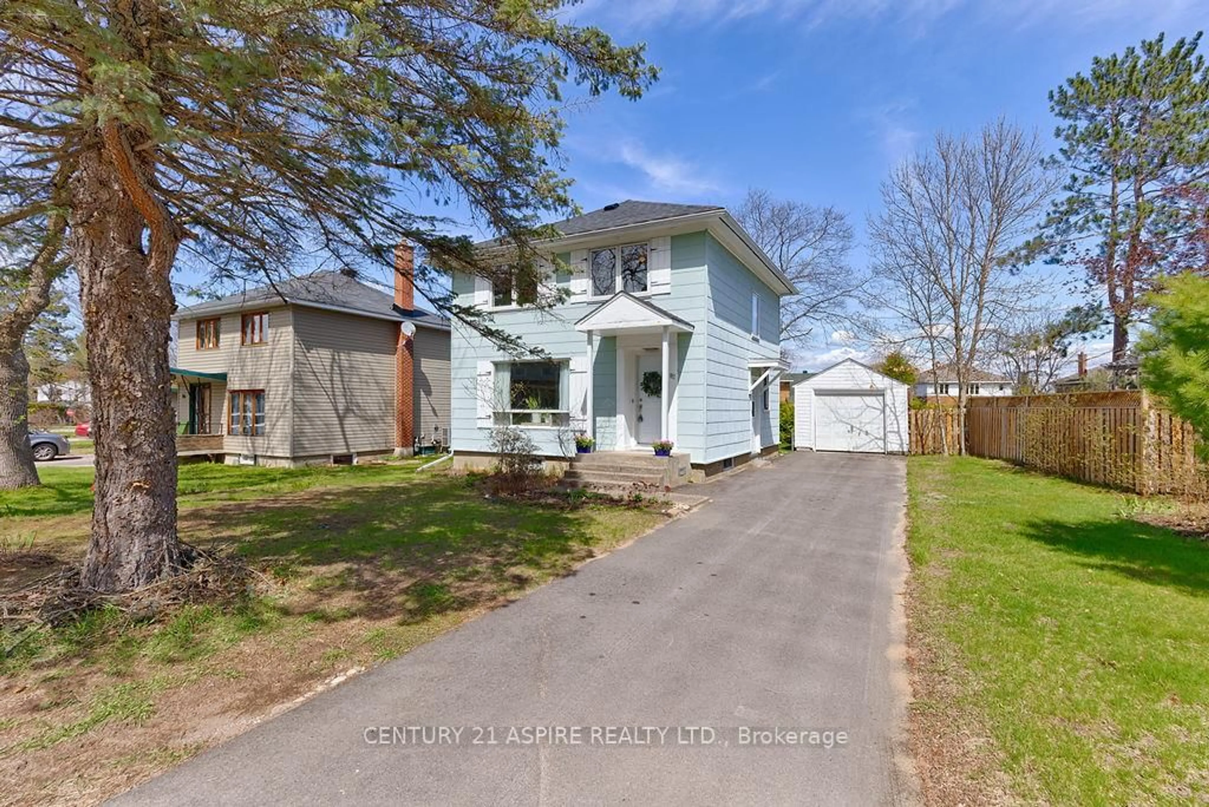 A pic from outside/outdoor area/front of a property/back of a property/a pic from drone, street for 82 Rutherford Ave, Deep River Ontario K0J 1P0