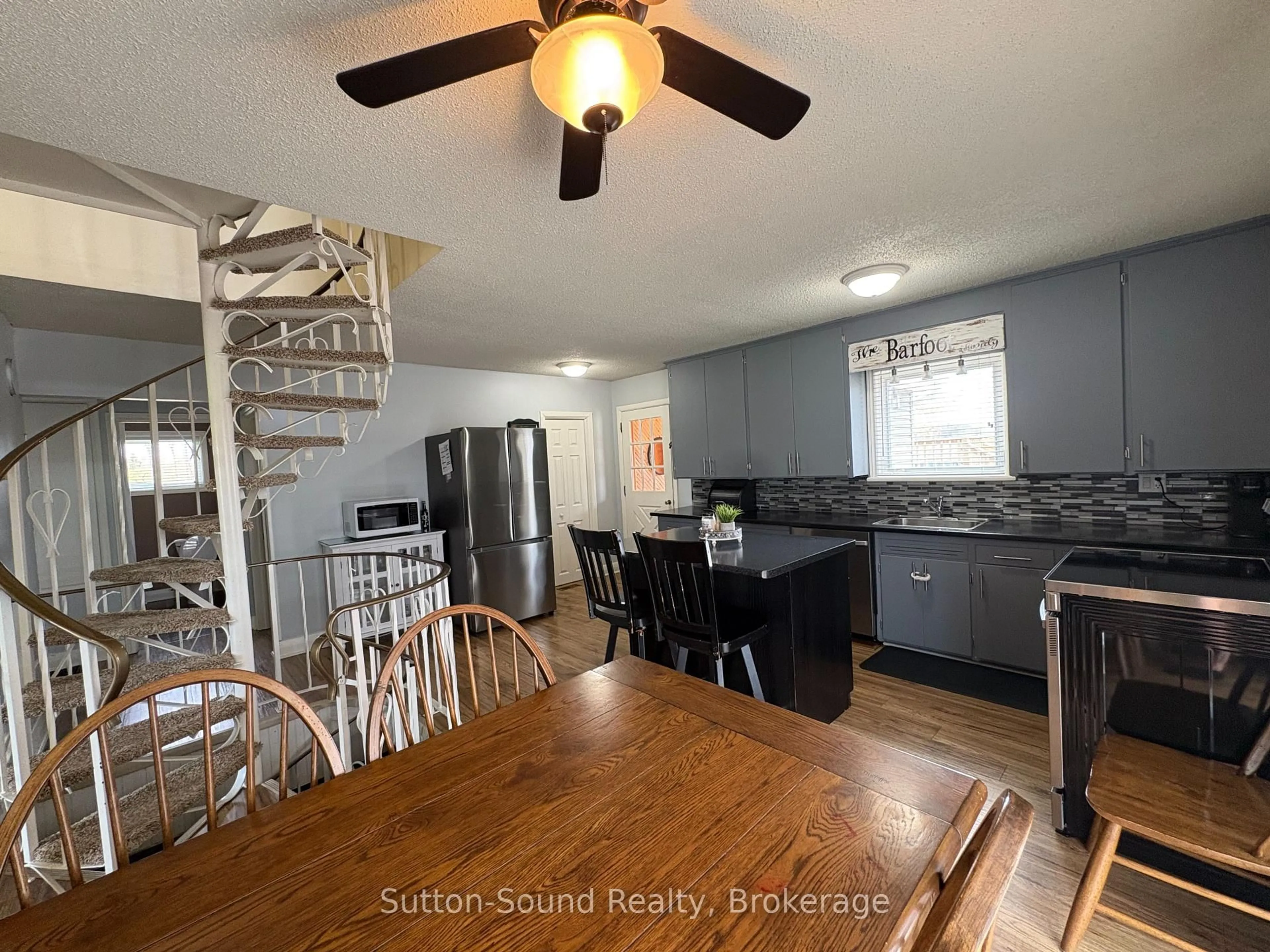 Open concept kitchen, unknown for 018389 Bruce Road 10, Georgian Bluffs Ontario N0H 1A0