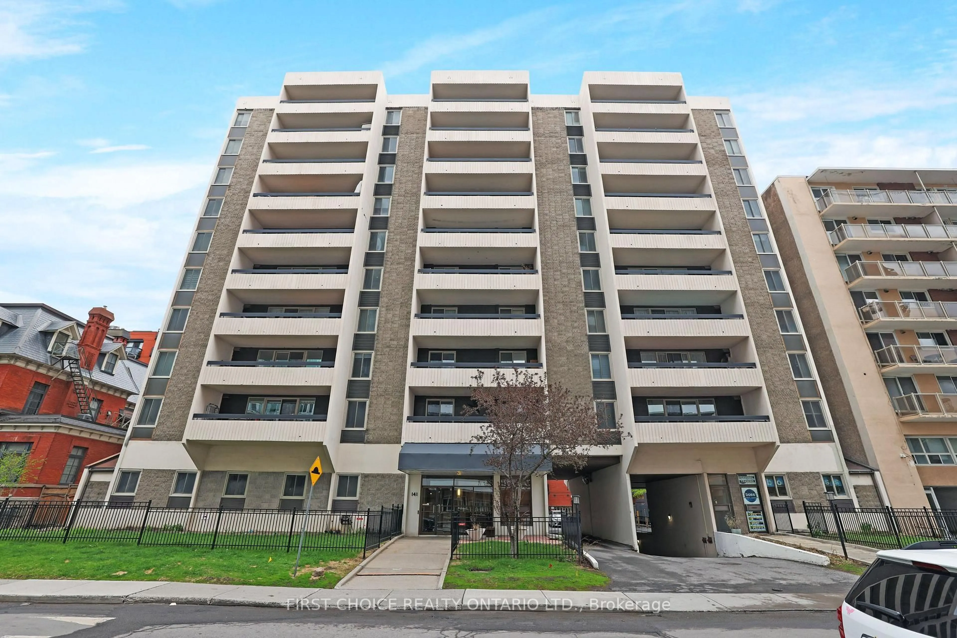 Unknown for 141 Somerset St #703, Ottawa Ontario K2P 2H1