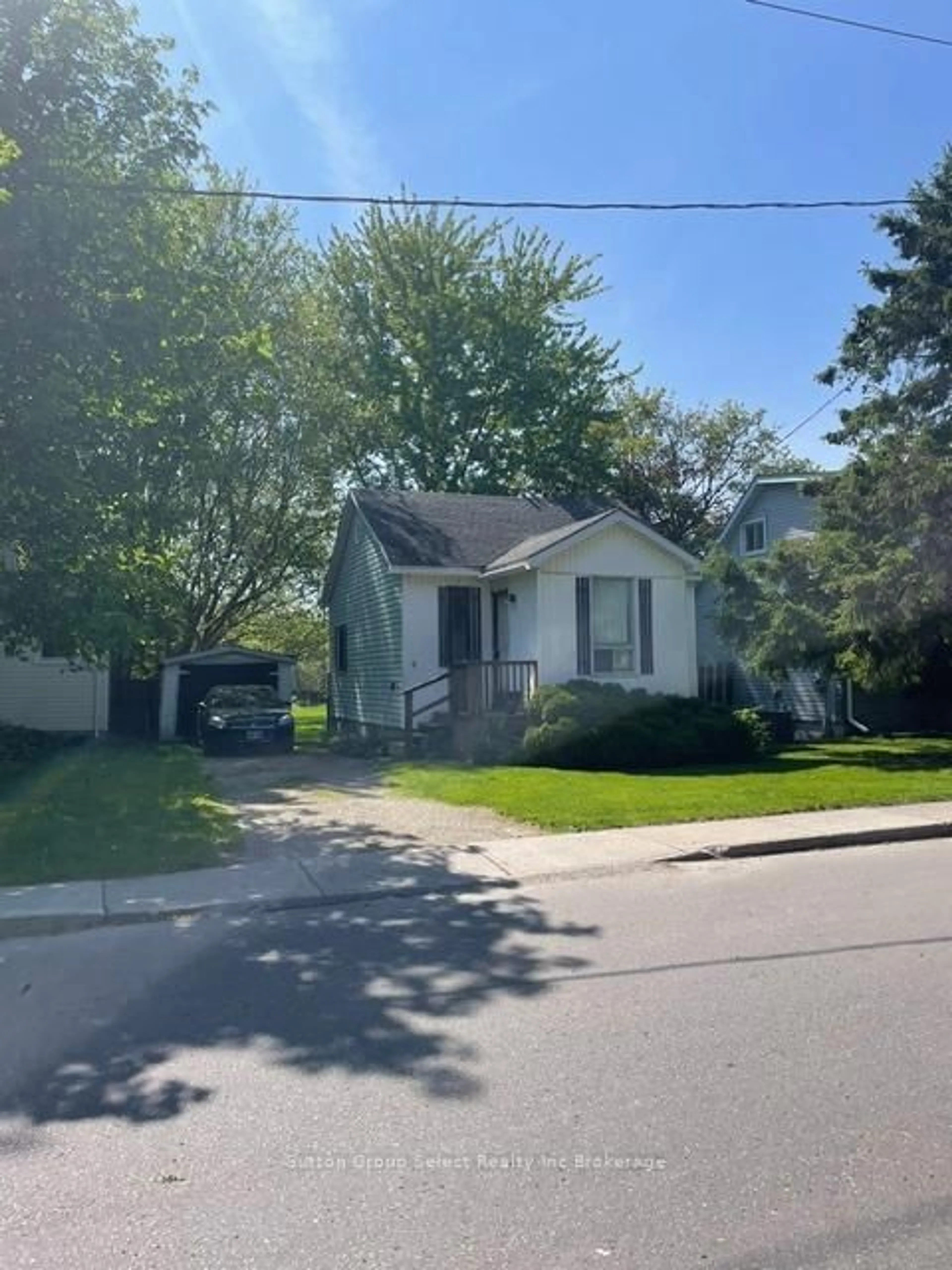 Unknown for 9 Waterloo St, Woodstock Ontario N4S 2S9