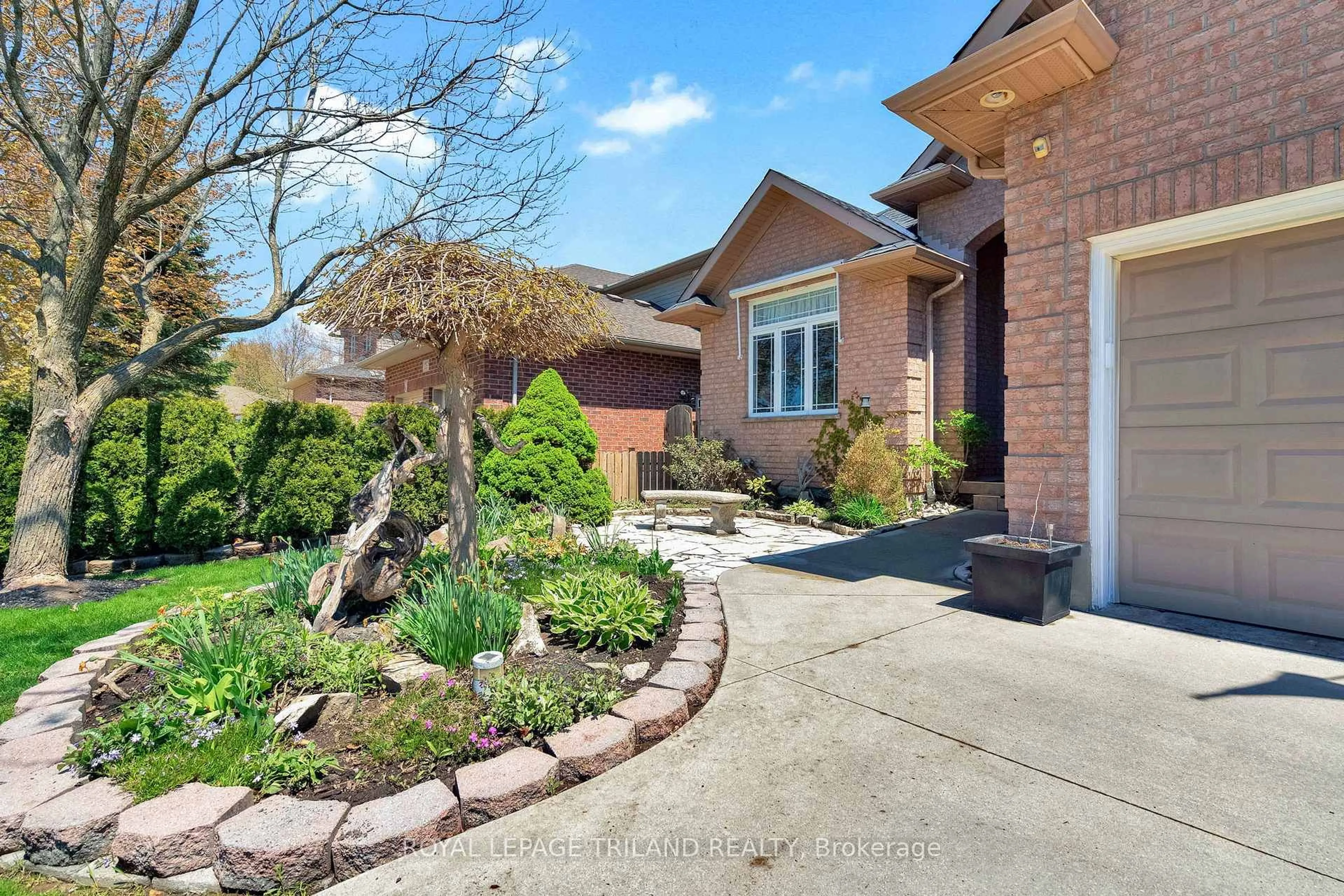 Home with brick exterior material, street for 998 Gabor St, London South Ontario N6K 4V5