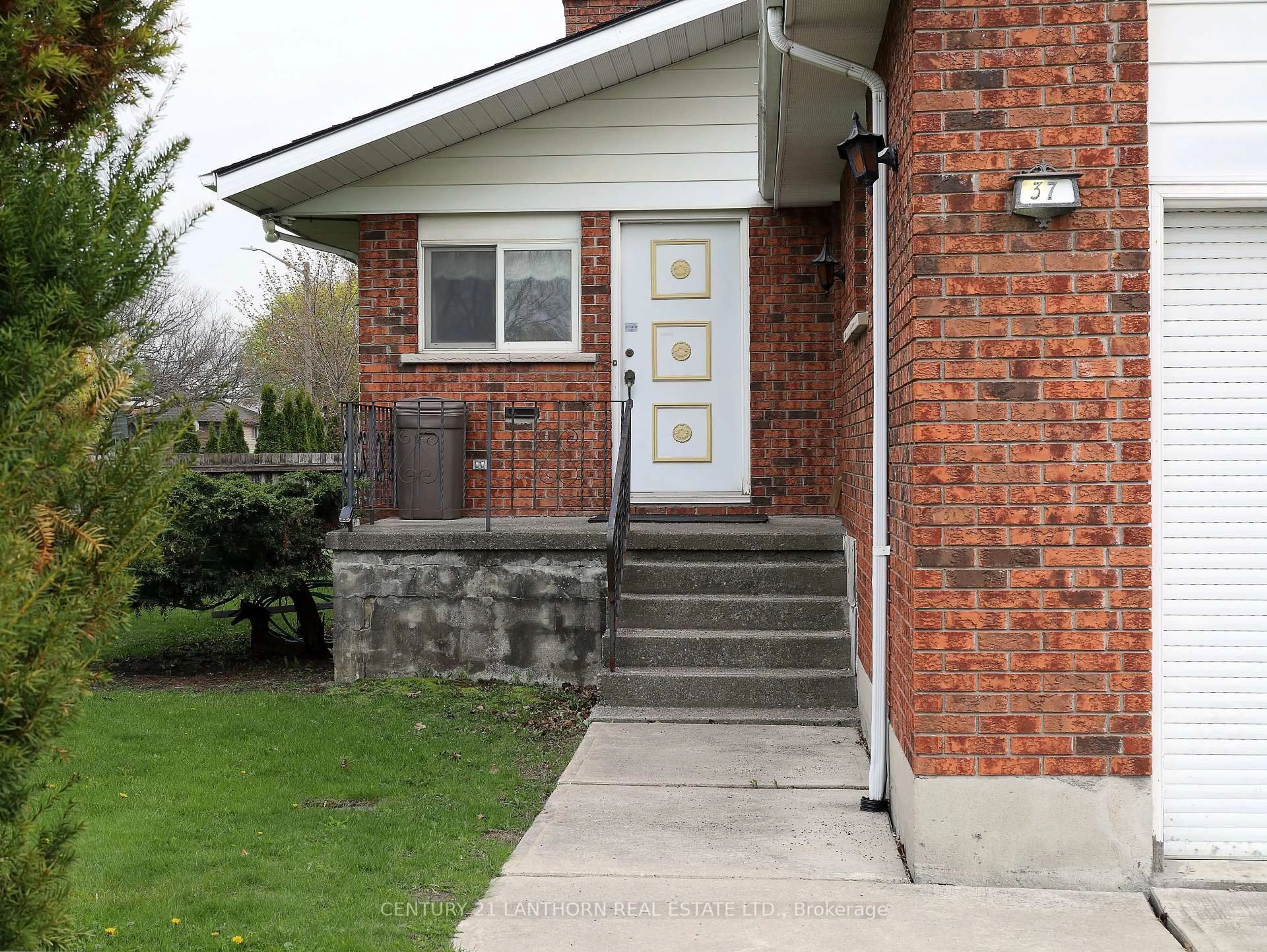 Home with brick exterior material, street for 37 Maple Dr, Belleville Ontario K8P 2P8