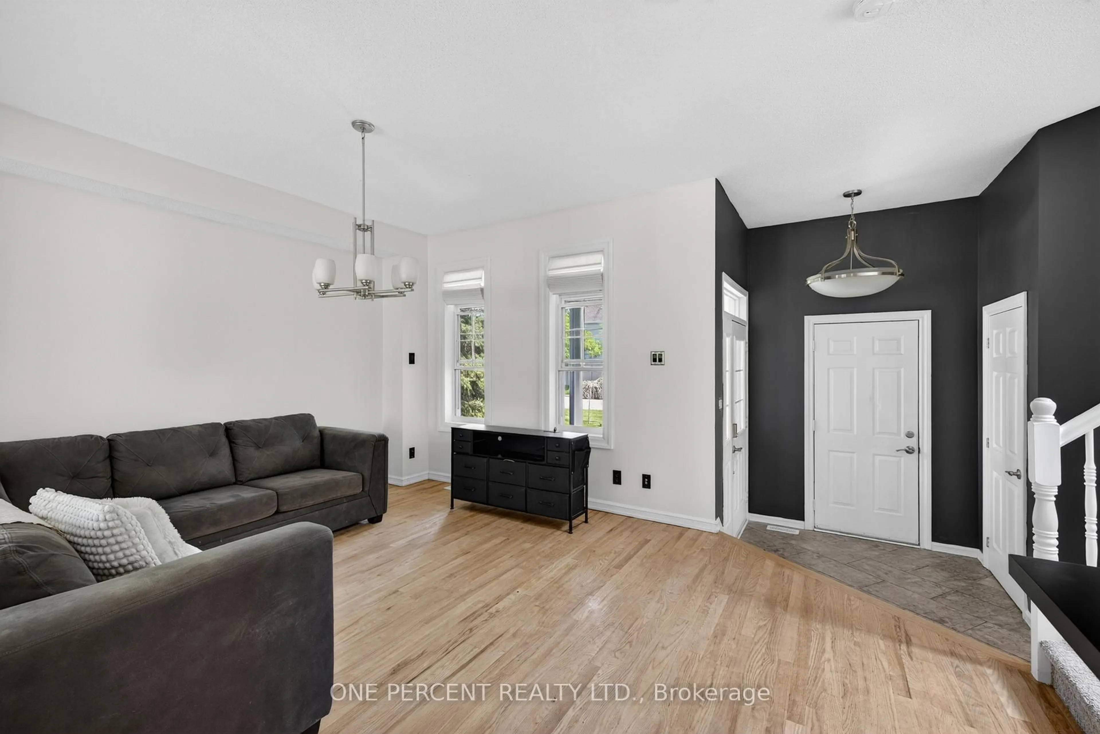Living room with furniture, unknown for 1800 Nicolet Way, Ottawa Ontario K4A 3T7