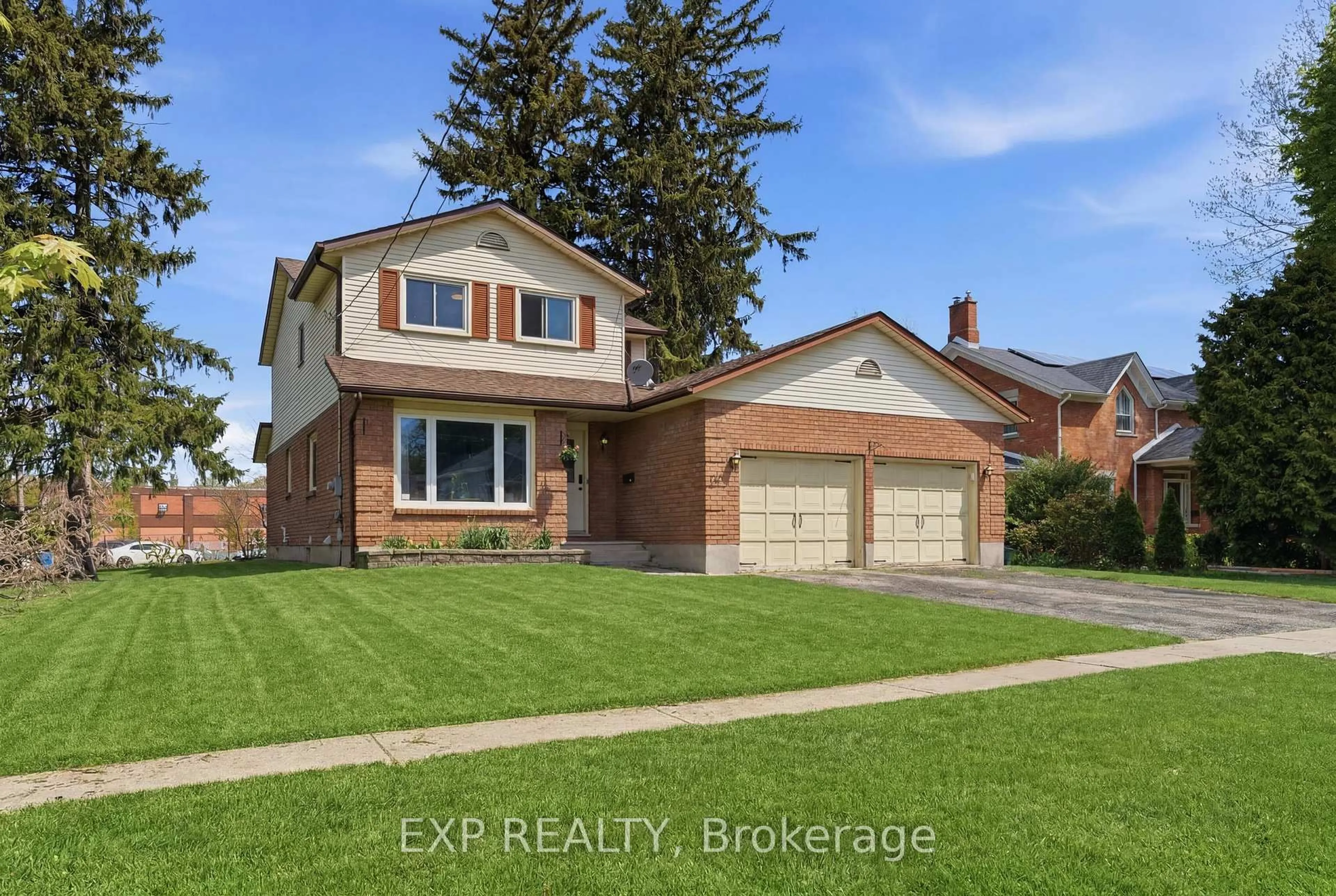 Home with brick exterior material, street for 25 Edmund St, St. Catharines Ontario L2R 2G3