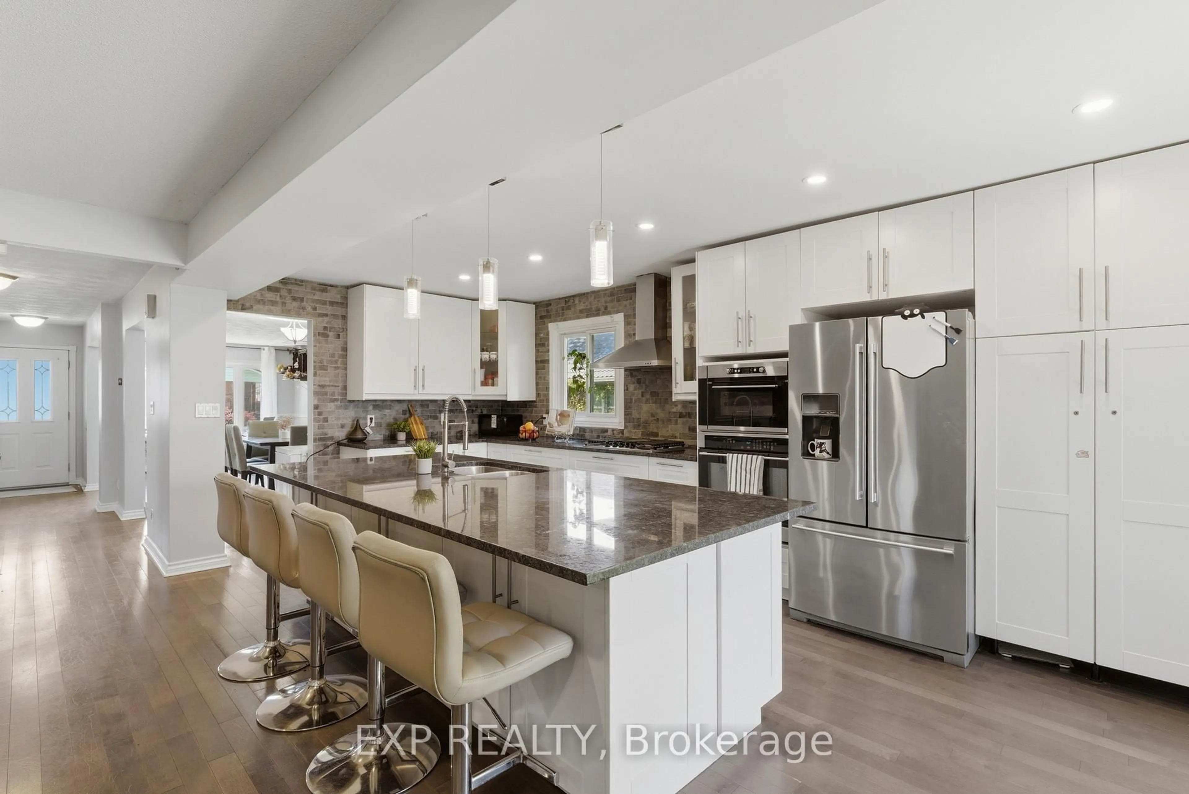 Open concept kitchen, unknown for 25 Edmund St, St. Catharines Ontario L2R 2G3