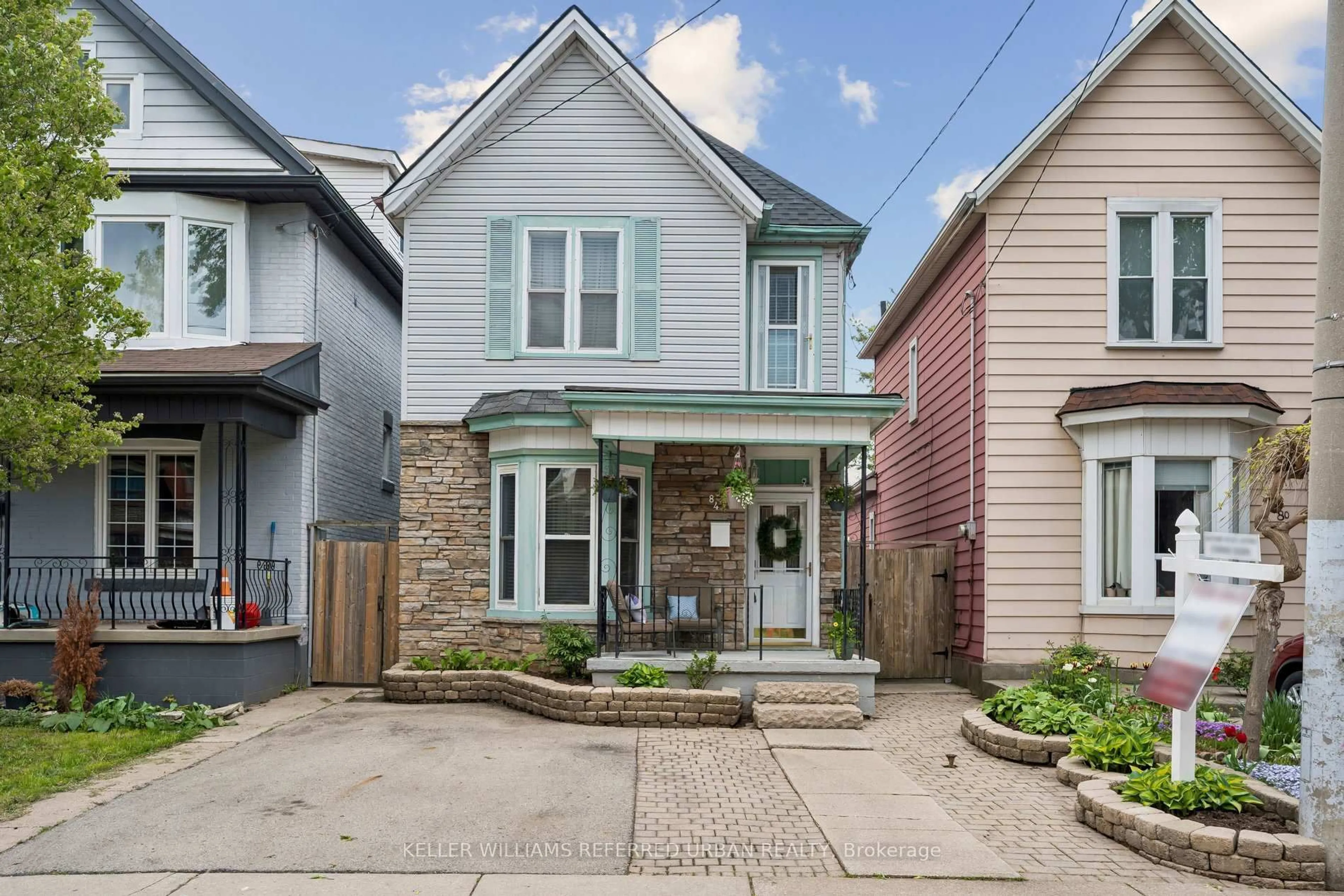 Home with brick exterior material, street for 84 Smith Ave, Hamilton Ontario L8L 5P1
