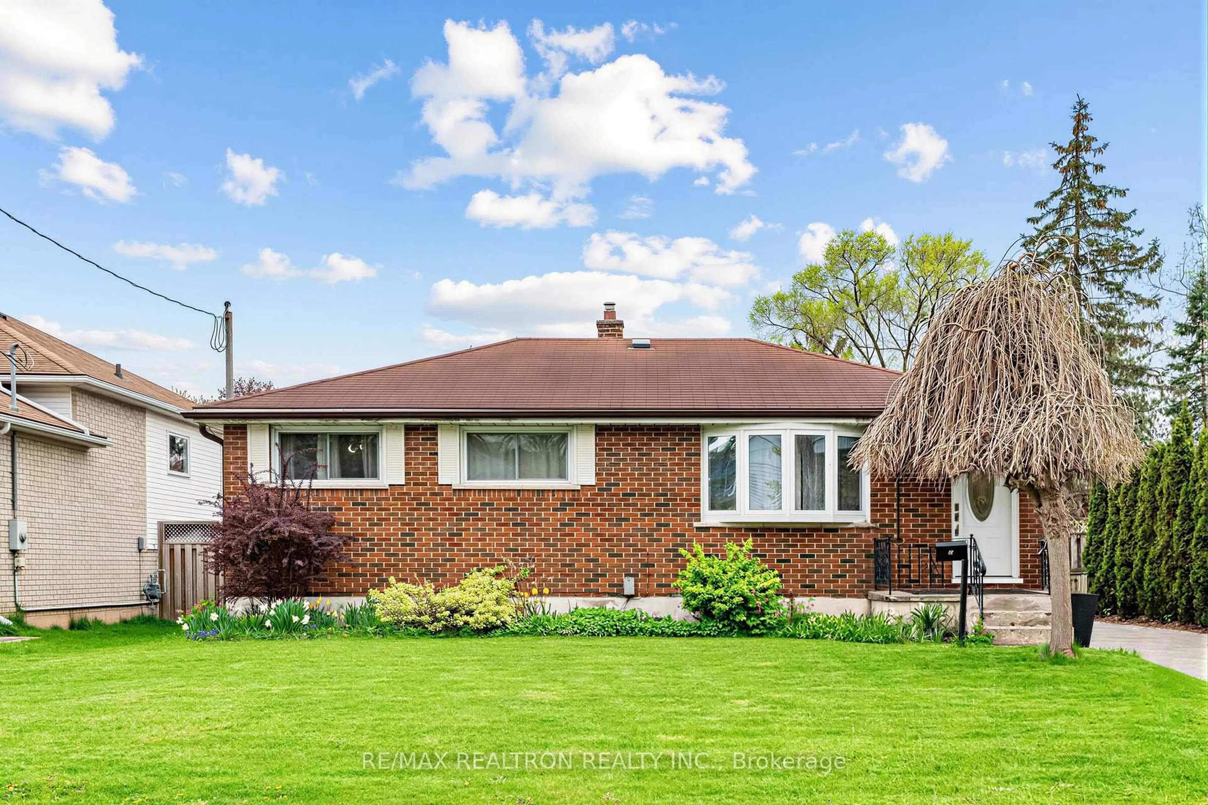 Home with brick exterior material, street for 42 Charles St, Brantford Ontario N3T 1B3