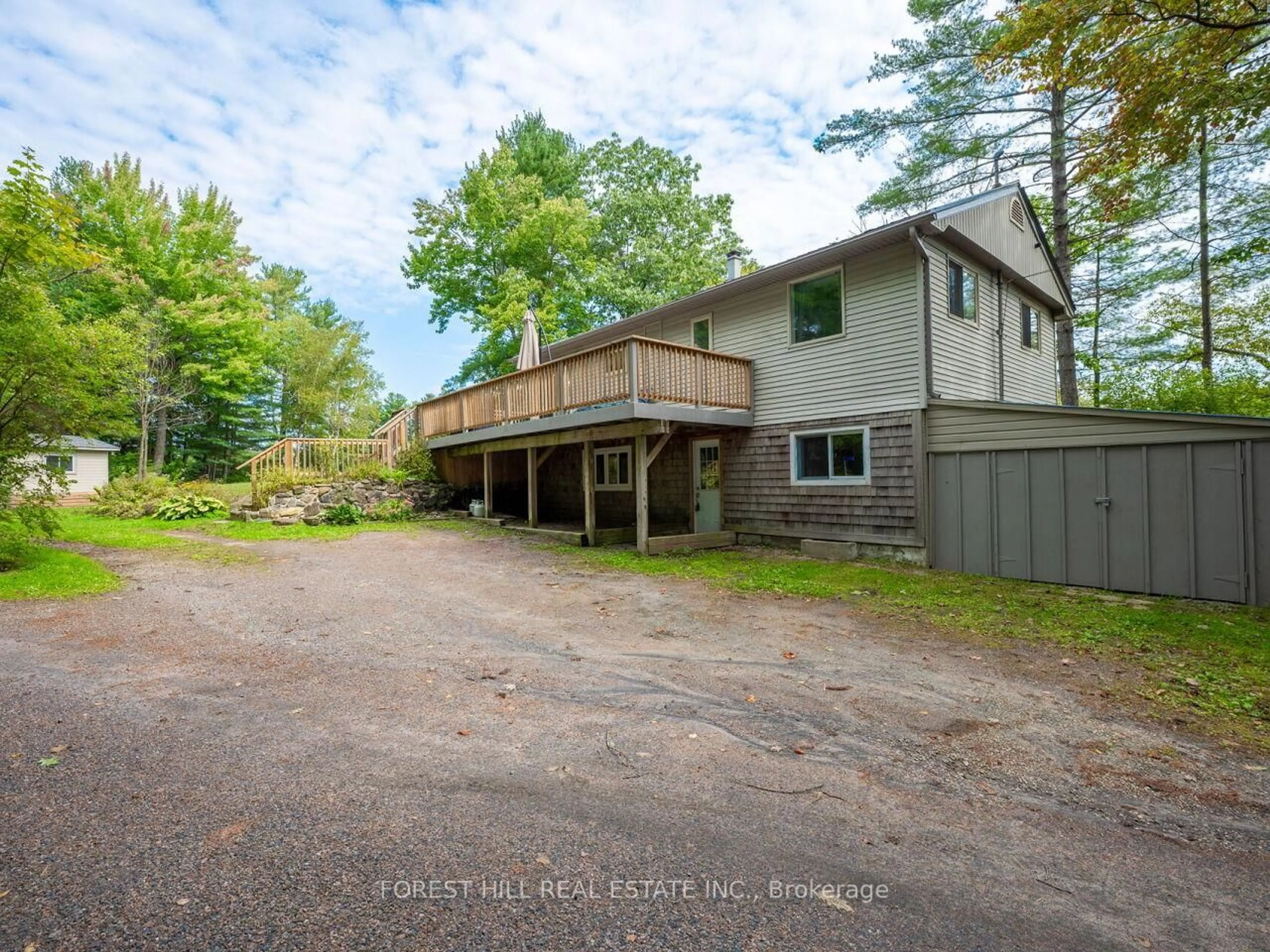 A pic from outside/outdoor area/front of a property/back of a property/a pic from drone, unknown for 1006 Youngs Rd ##8, Muskoka Lakes Ontario P0B 1J0