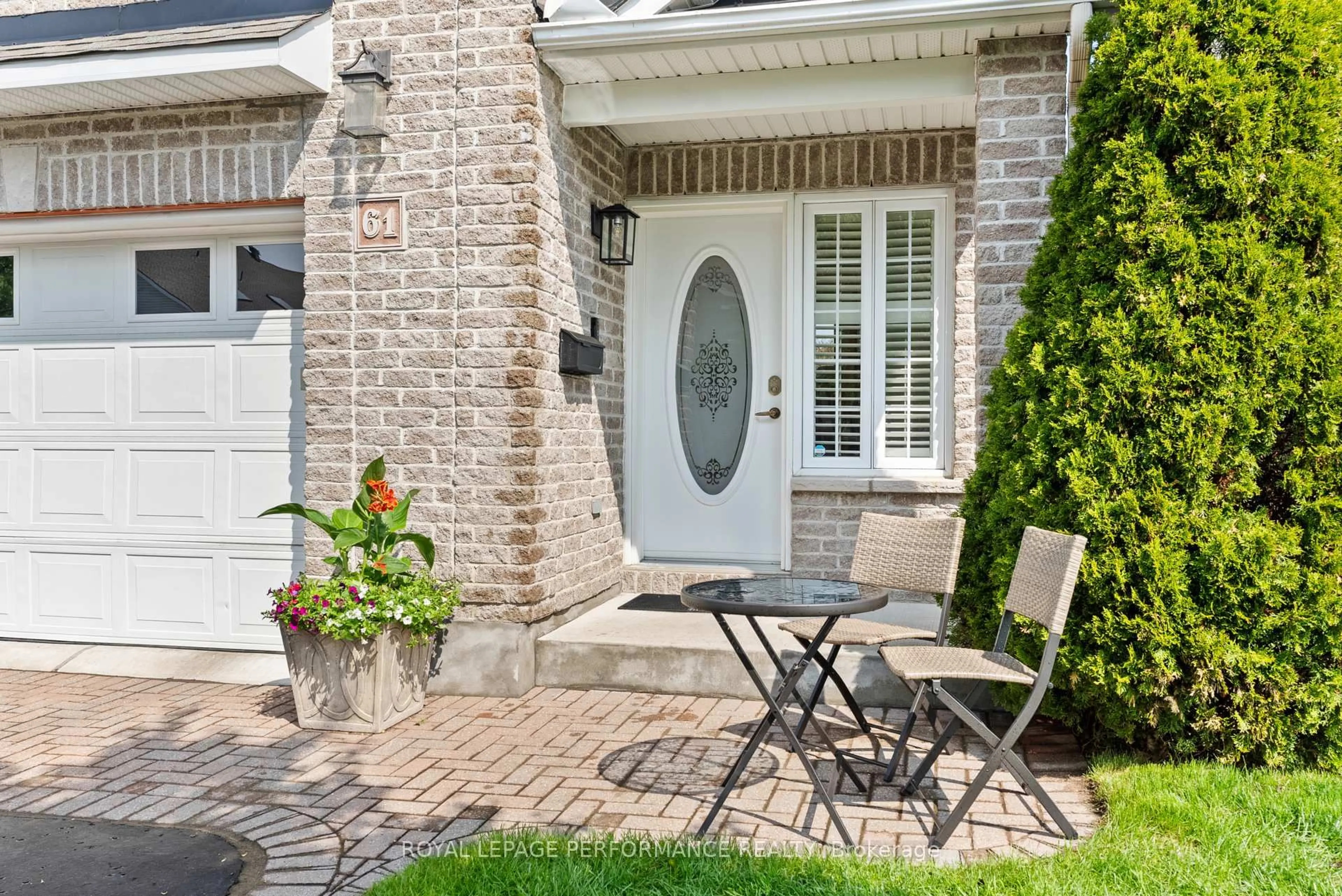 Patio, street for 61 Callaway Crt, Orleans Ontario K1C 7S4