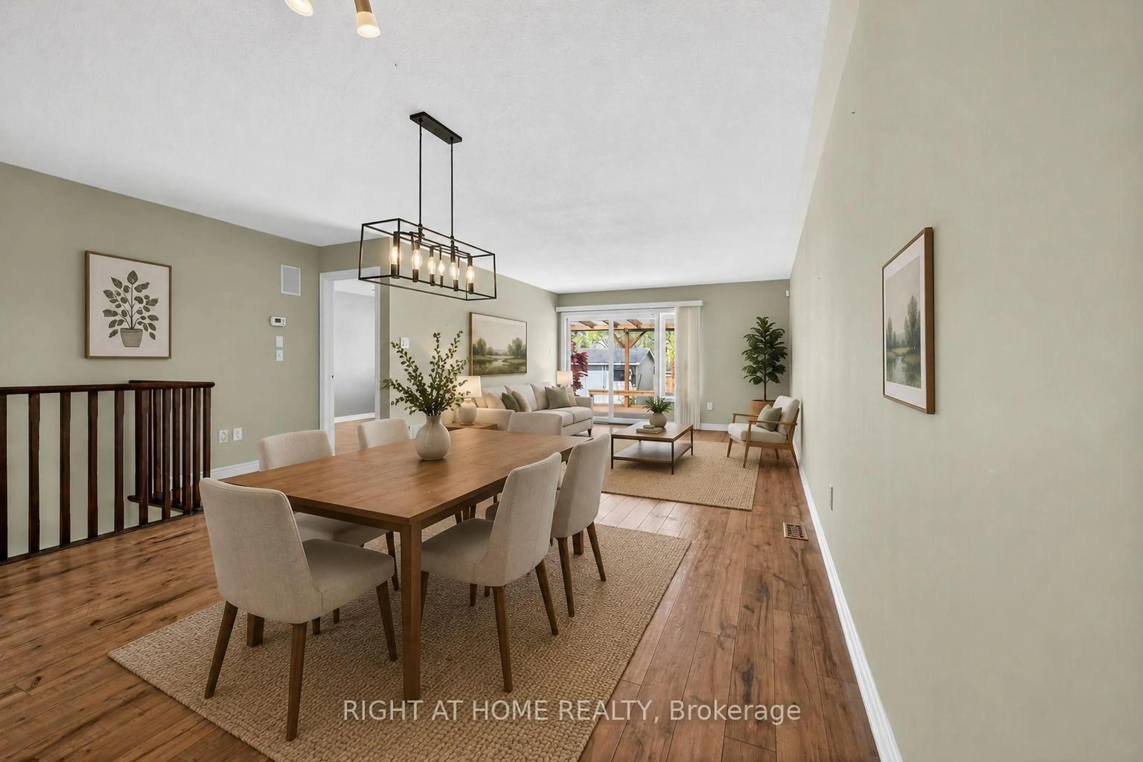 Dining room, unknown for 32 Woodburn Ave, St. Catharines Ontario L2P 0B8