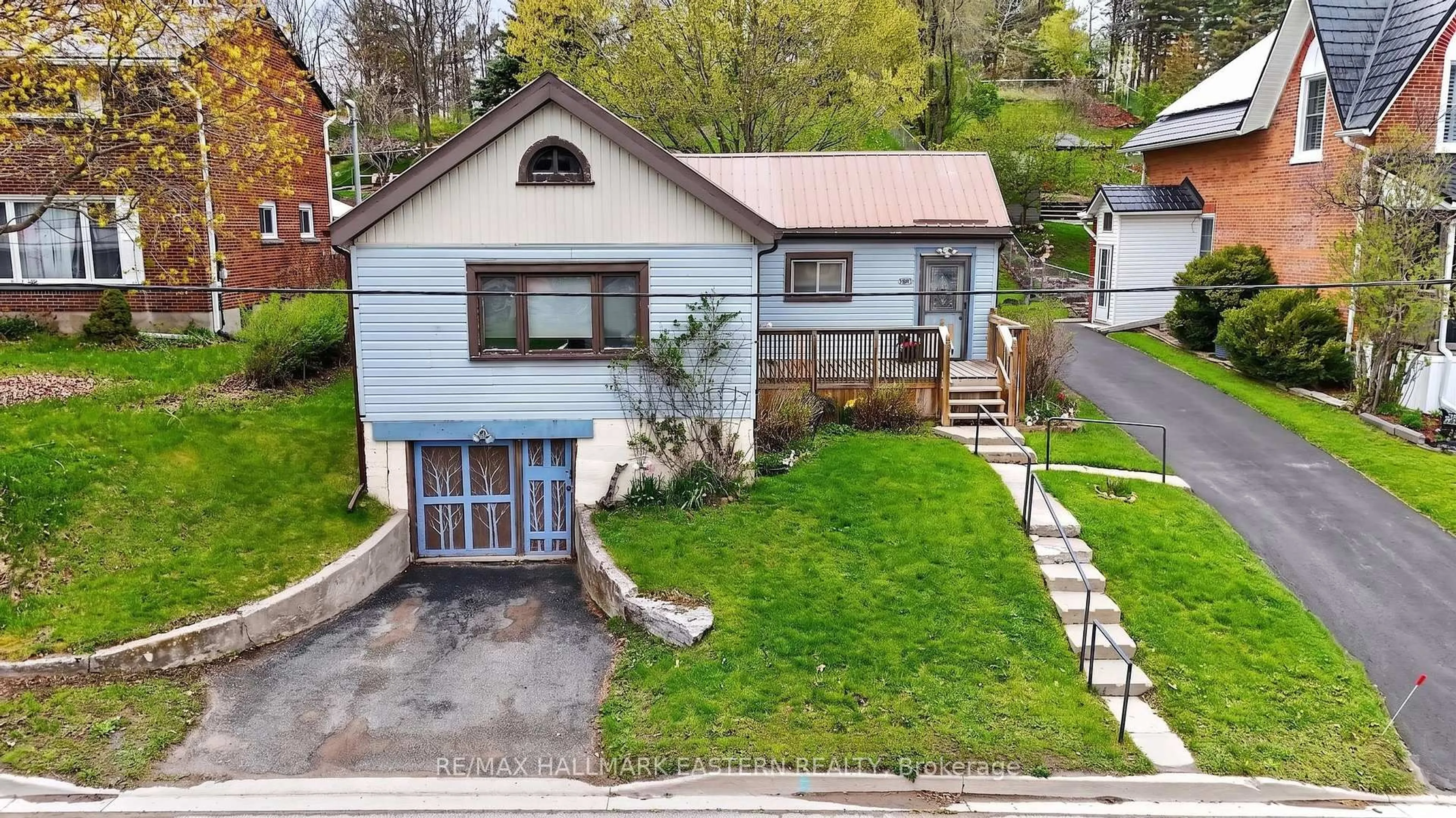 A pic from outside/outdoor area/front of a property/back of a property/a pic from drone, street for 60 Ridge St, Asphodel-Norwood Ontario K0L 2V0