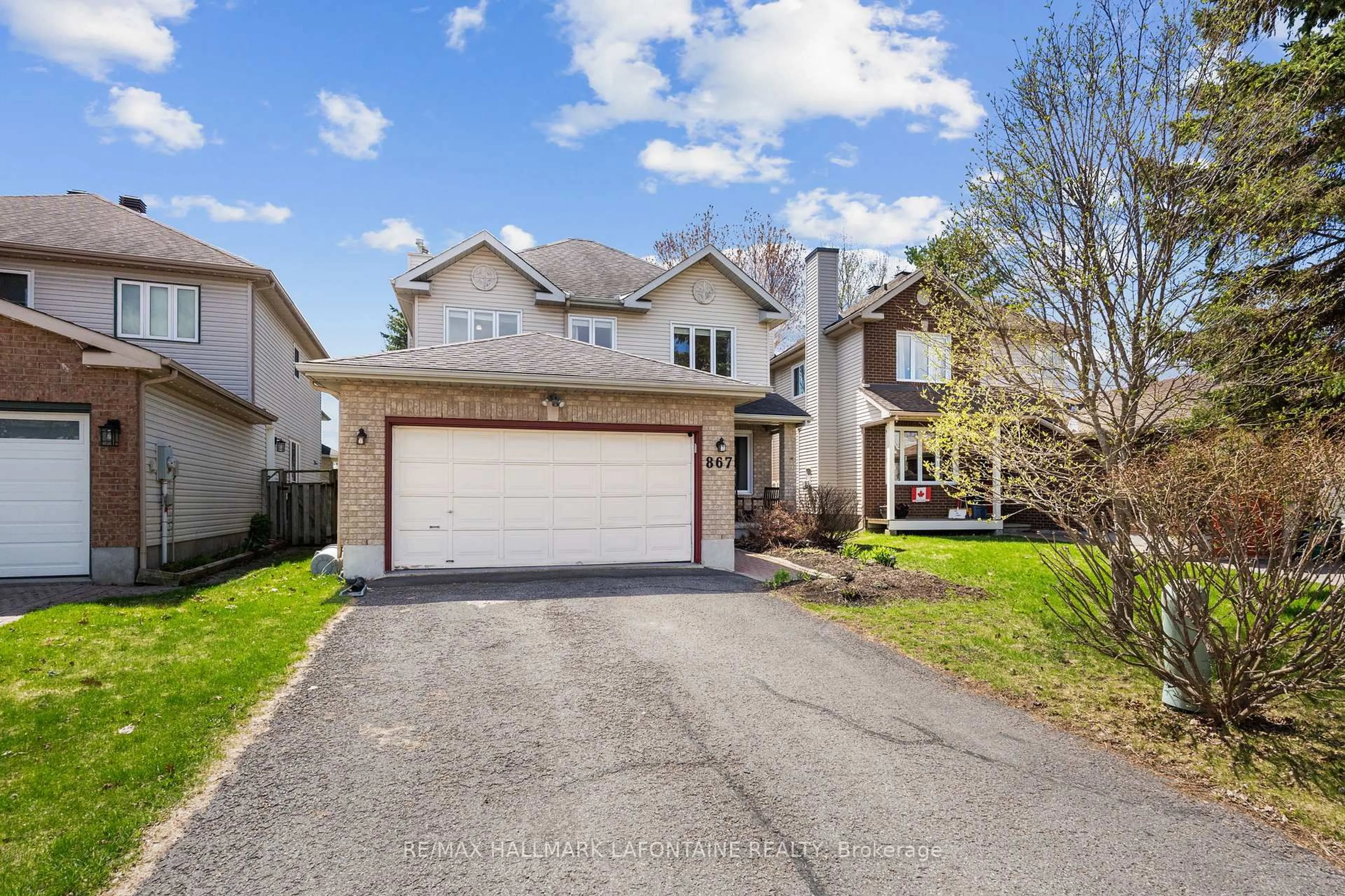Home with vinyl exterior material, street for 867 Clearcrest Cres, Ottawa Ontario K4A 3G1