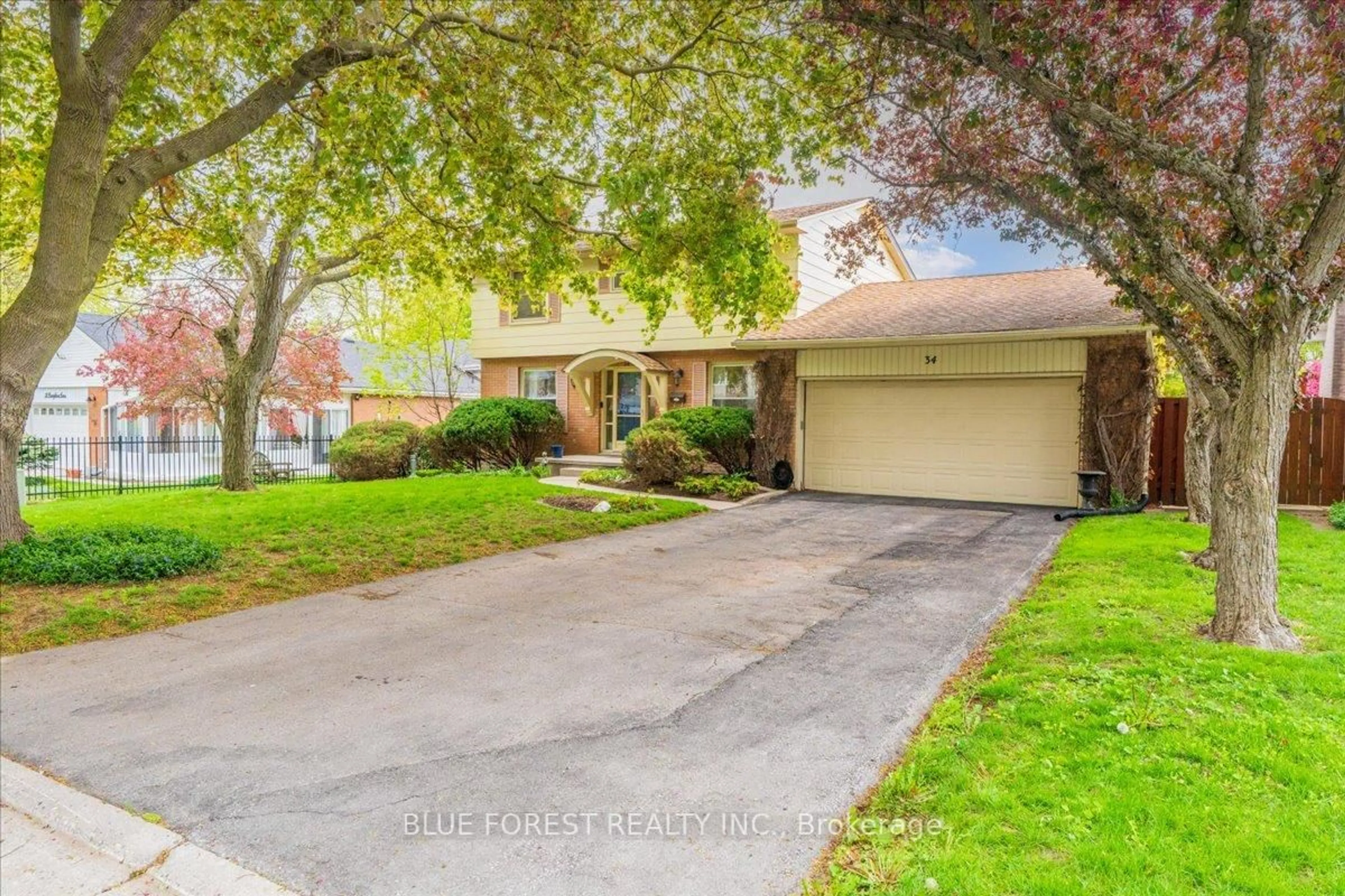 Unknown for 34 Compton Cres, London South Ontario N6C 4G1