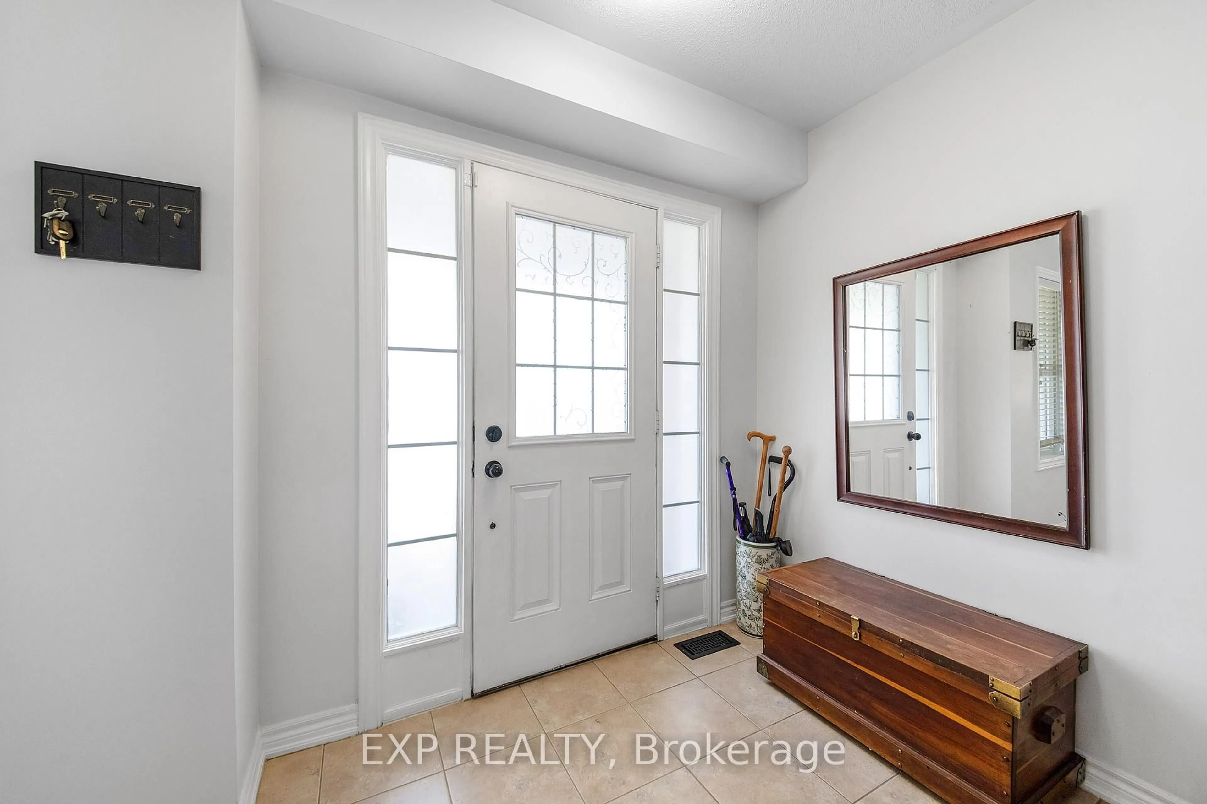 Indoor entryway for 519 Millars Sound Way, Ottawa Ontario K2J 3V4