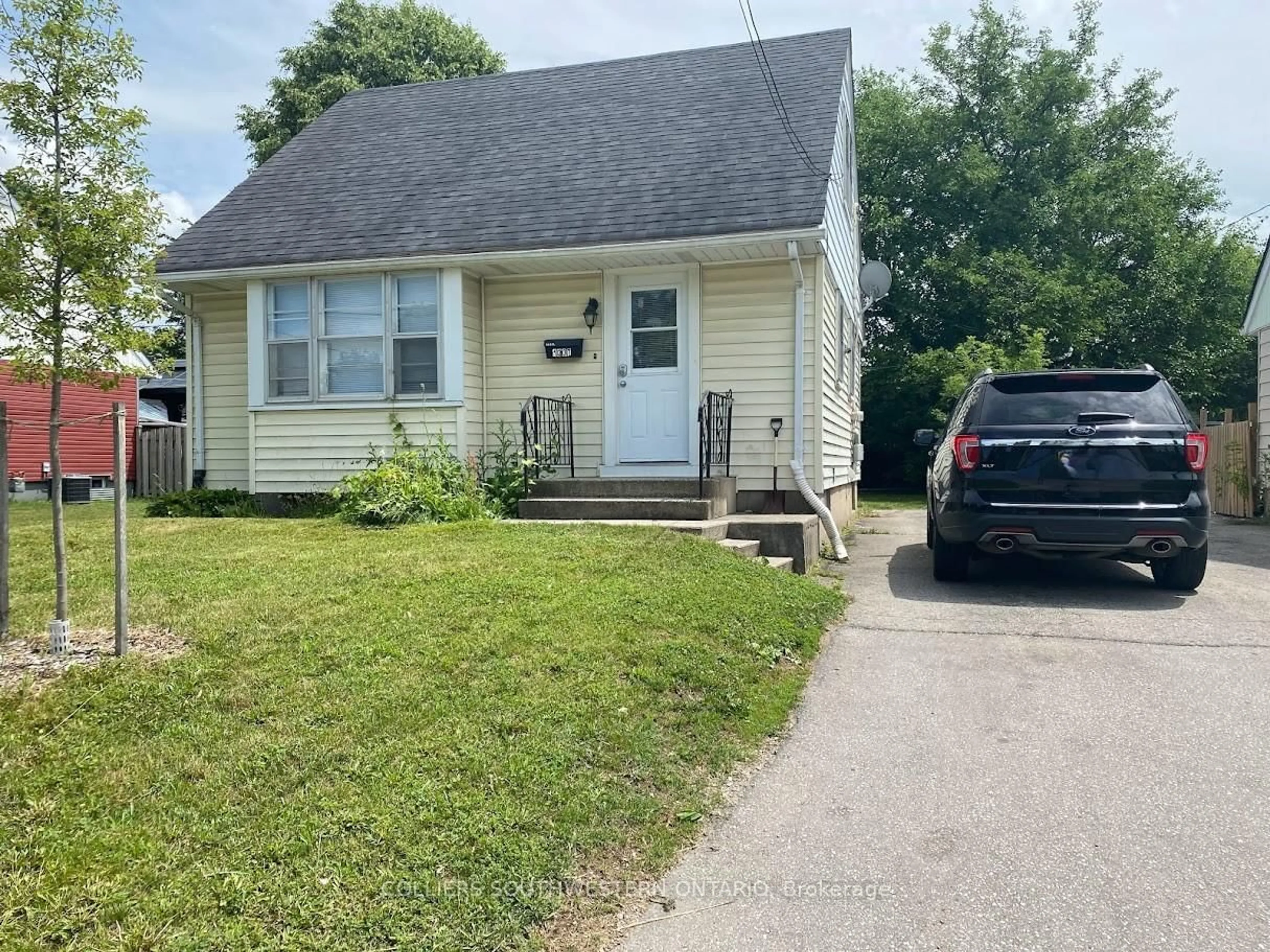 Unknown for 1237 Landor St, London East Ontario N5Y 3W2