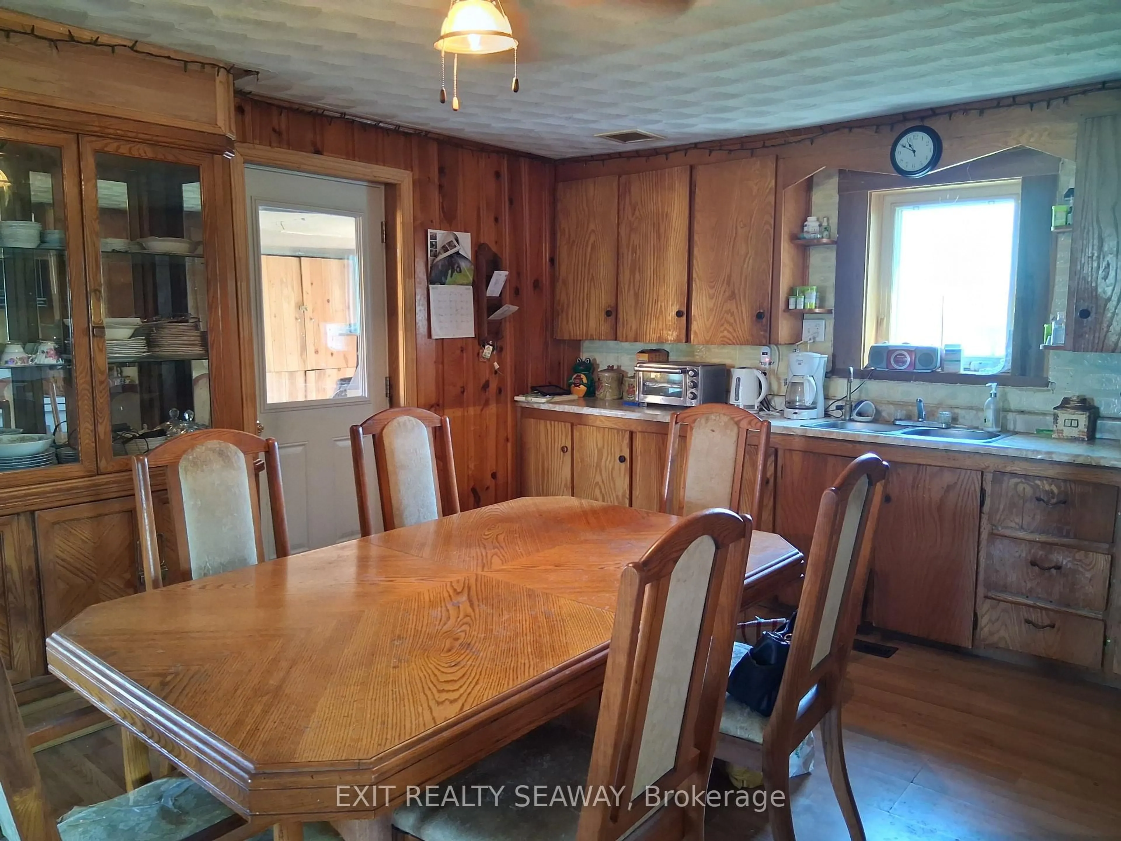 Standard kitchen, unknown for 4725 12th Rd, South Stormont Ontario K0C 1R0
