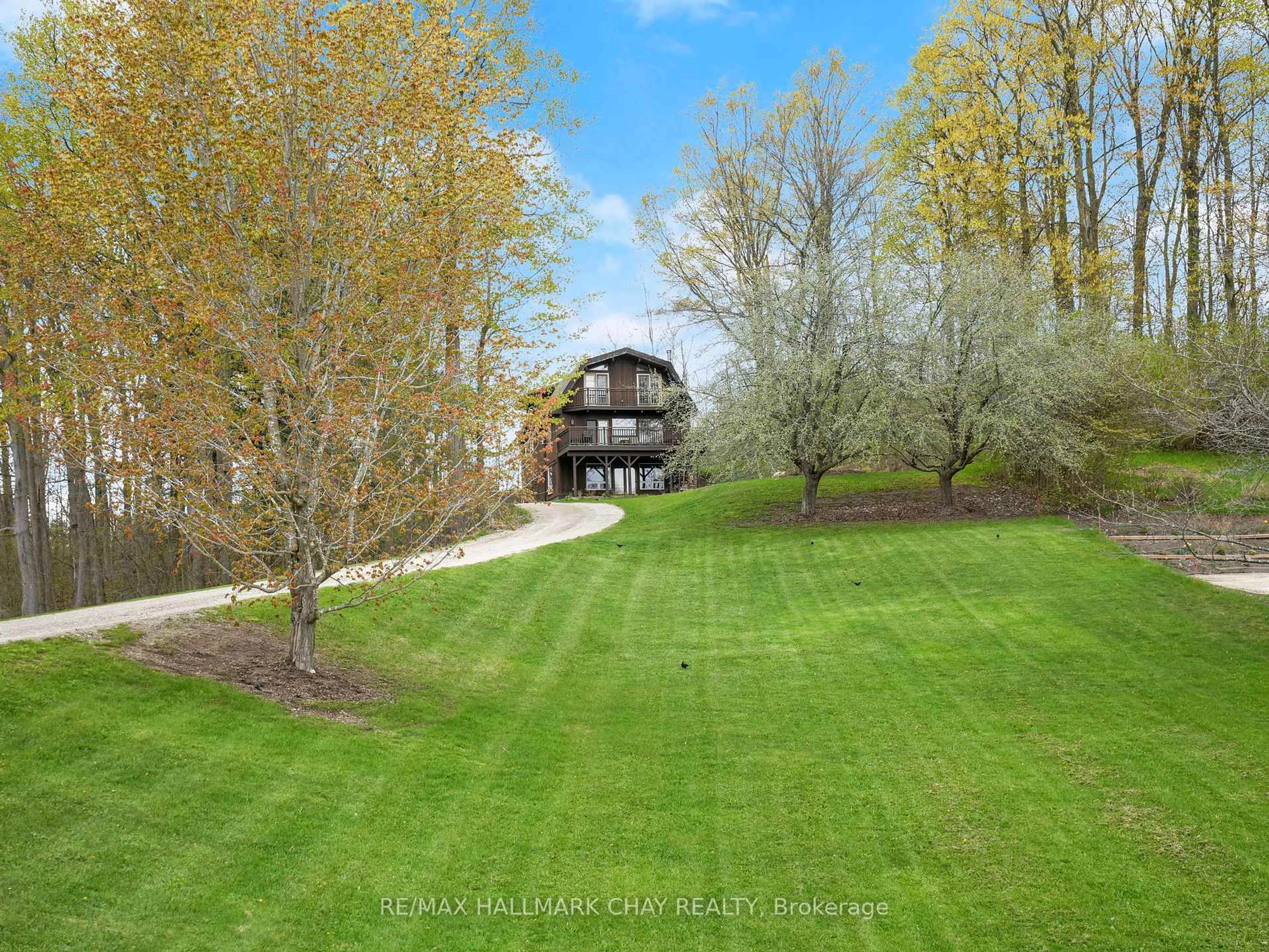 A pic from outside/outdoor area/front of a property/back of a property/a pic from drone, unknown for 42 MOUNTAINVIEW Rd, Mulmur Ontario L0N 1M0