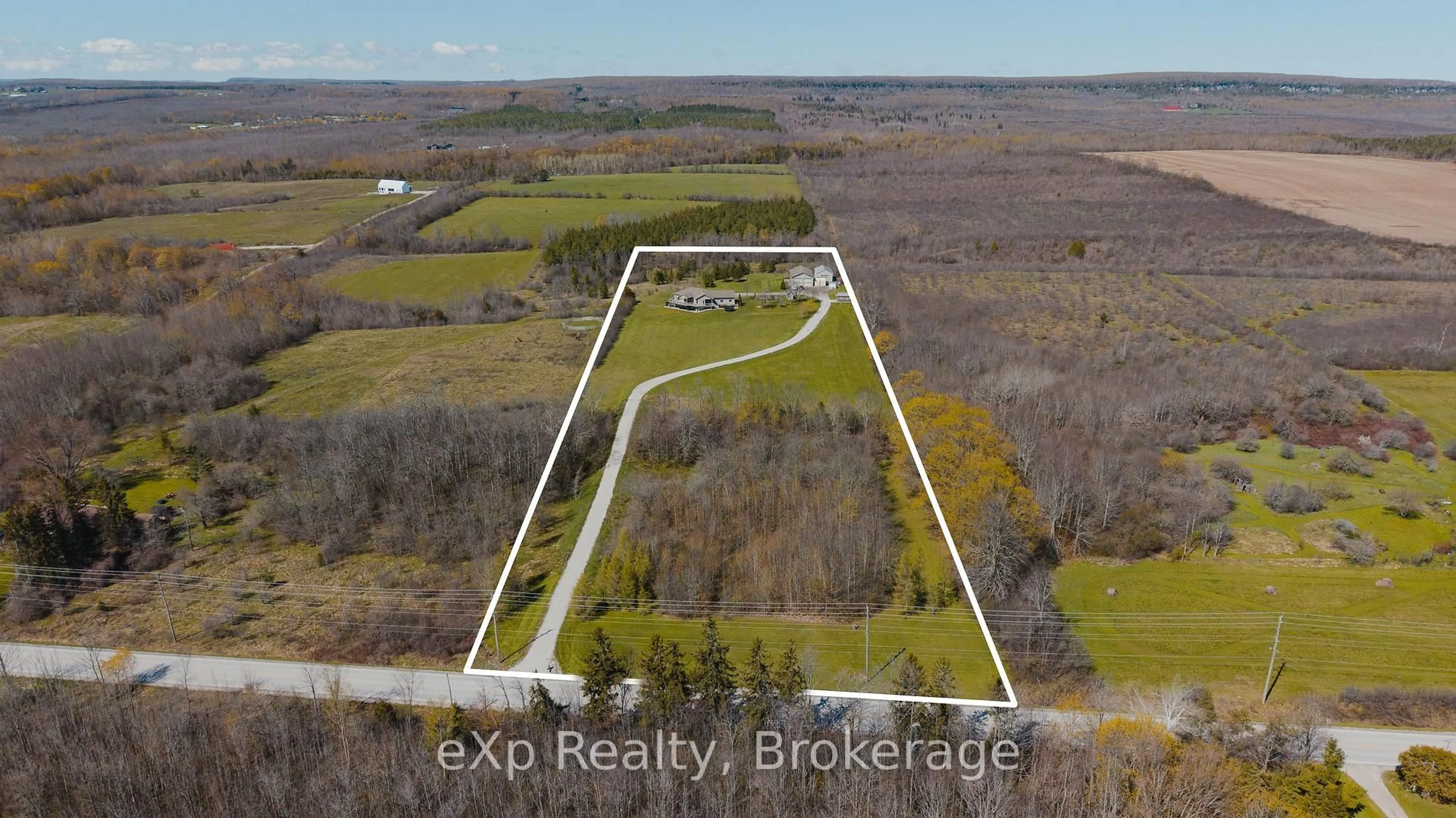A pic from outside/outdoor area/front of a property/back of a property/a pic from drone, building for 138430 112 Grey Rd, Meaford Ontario N4L 1W5