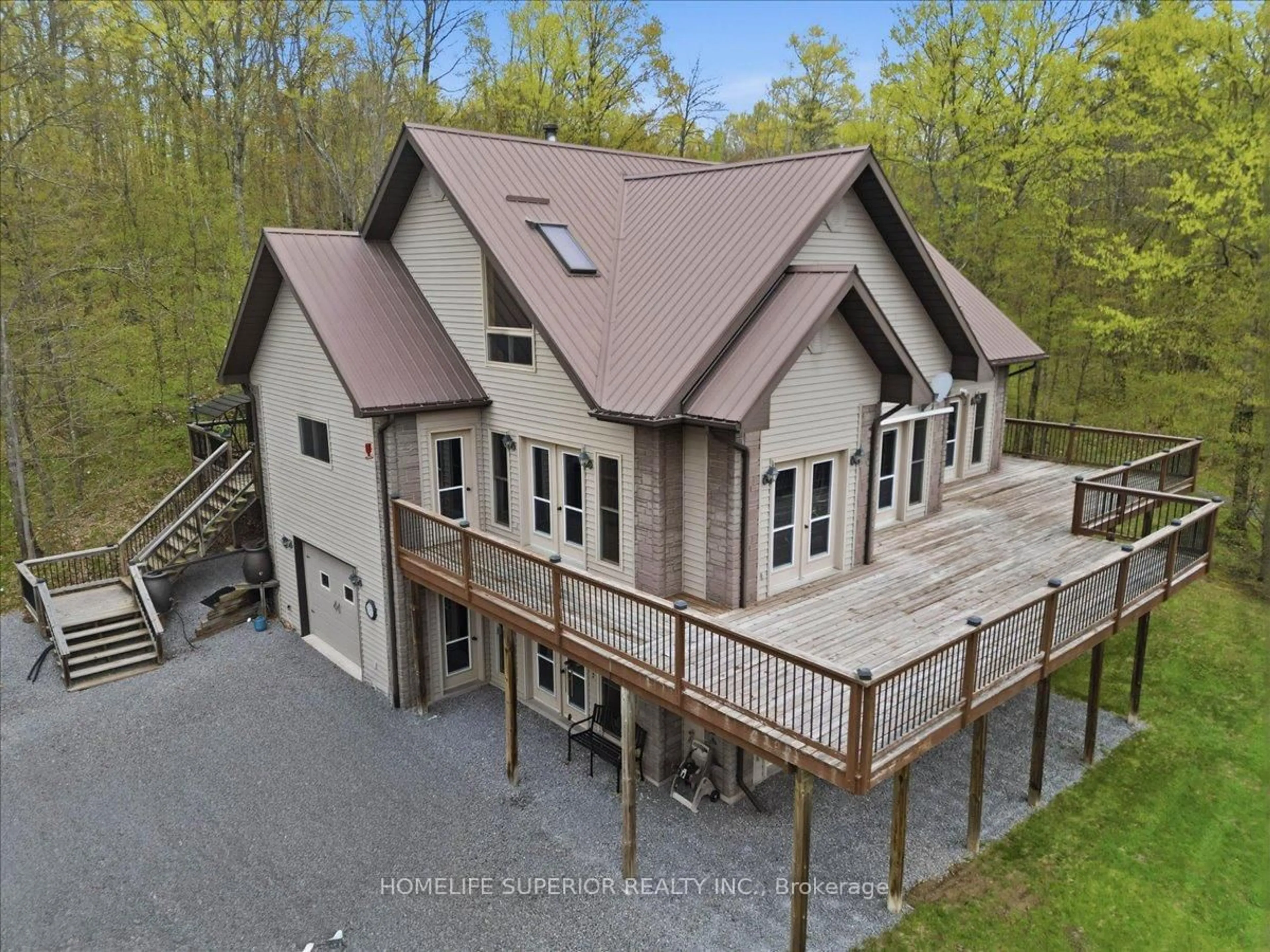 A pic from outside/outdoor area/front of a property/back of a property/a pic from drone, unknown for 1513 Cordova Rd, Limoges Ontario K0K 2M0