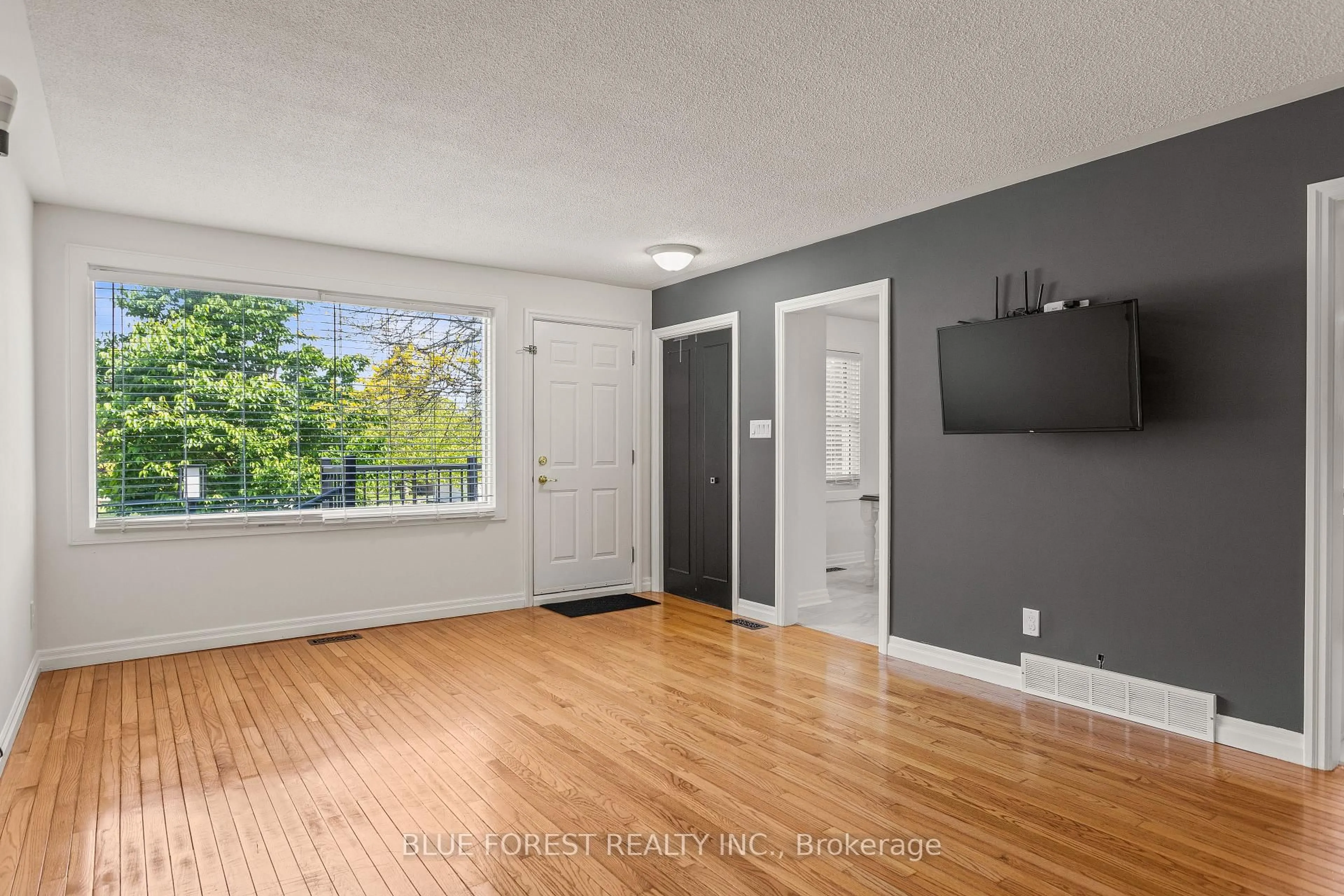 A pic of a room for 255 Delta Pl, London South Ontario N6J 3N1