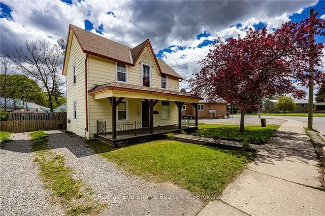 359 Main St, Norfolk 2