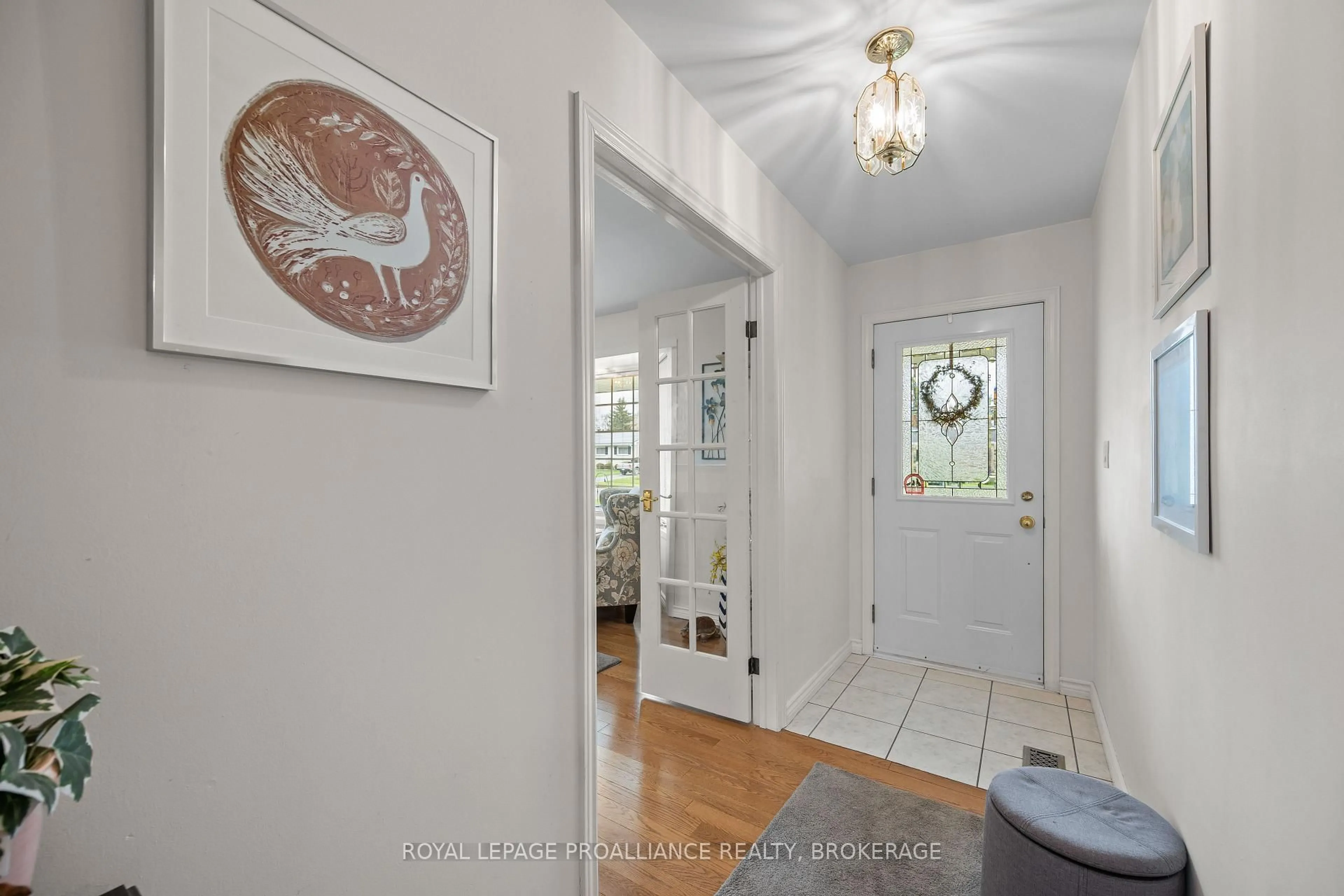 Indoor entryway for 201 Camberley Cres, Kingston Ontario K7M 4C5