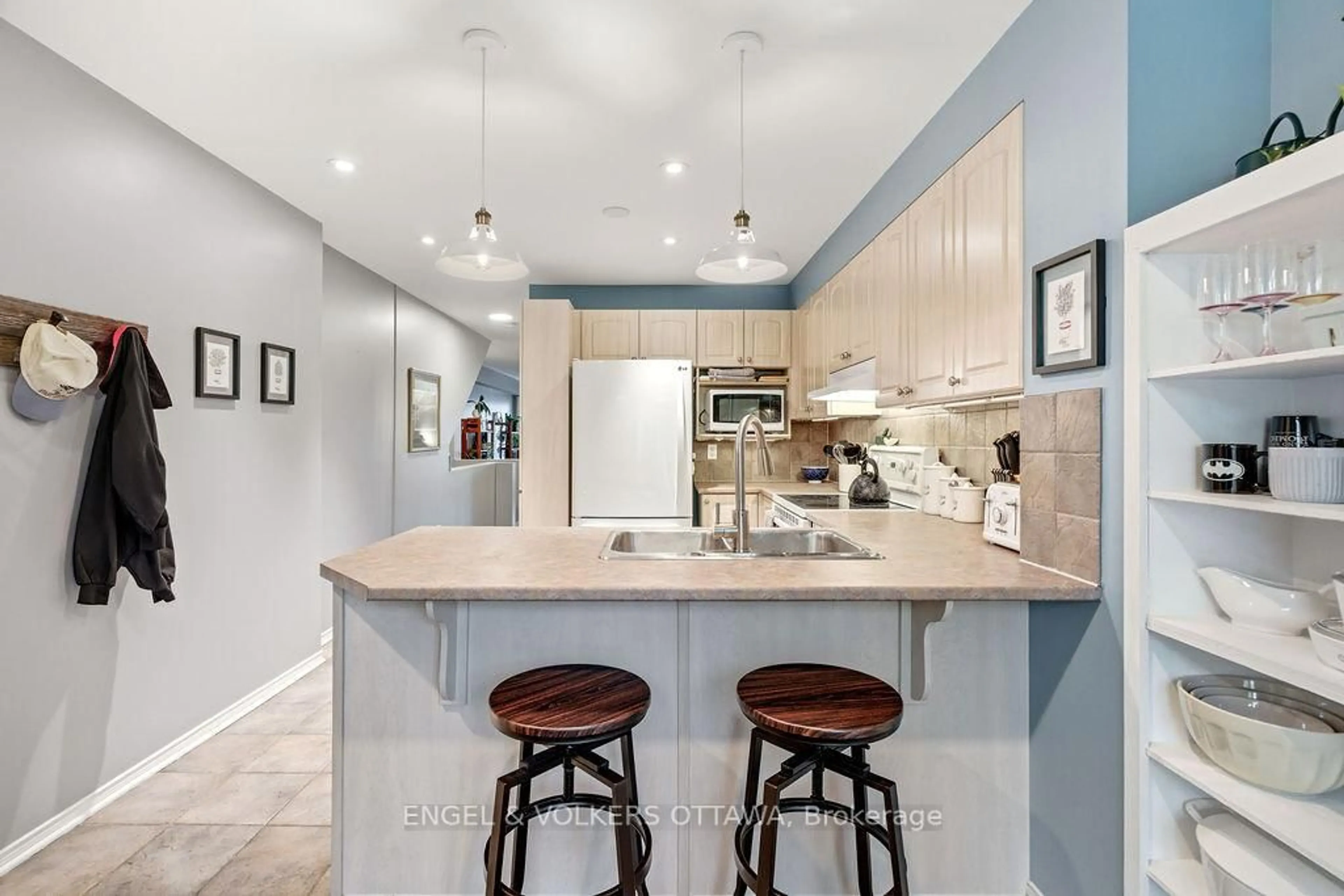 Open concept kitchen, ceramic/tile floor for 2230 Bois Vert Pl, Ottawa Ontario K4A 4T7