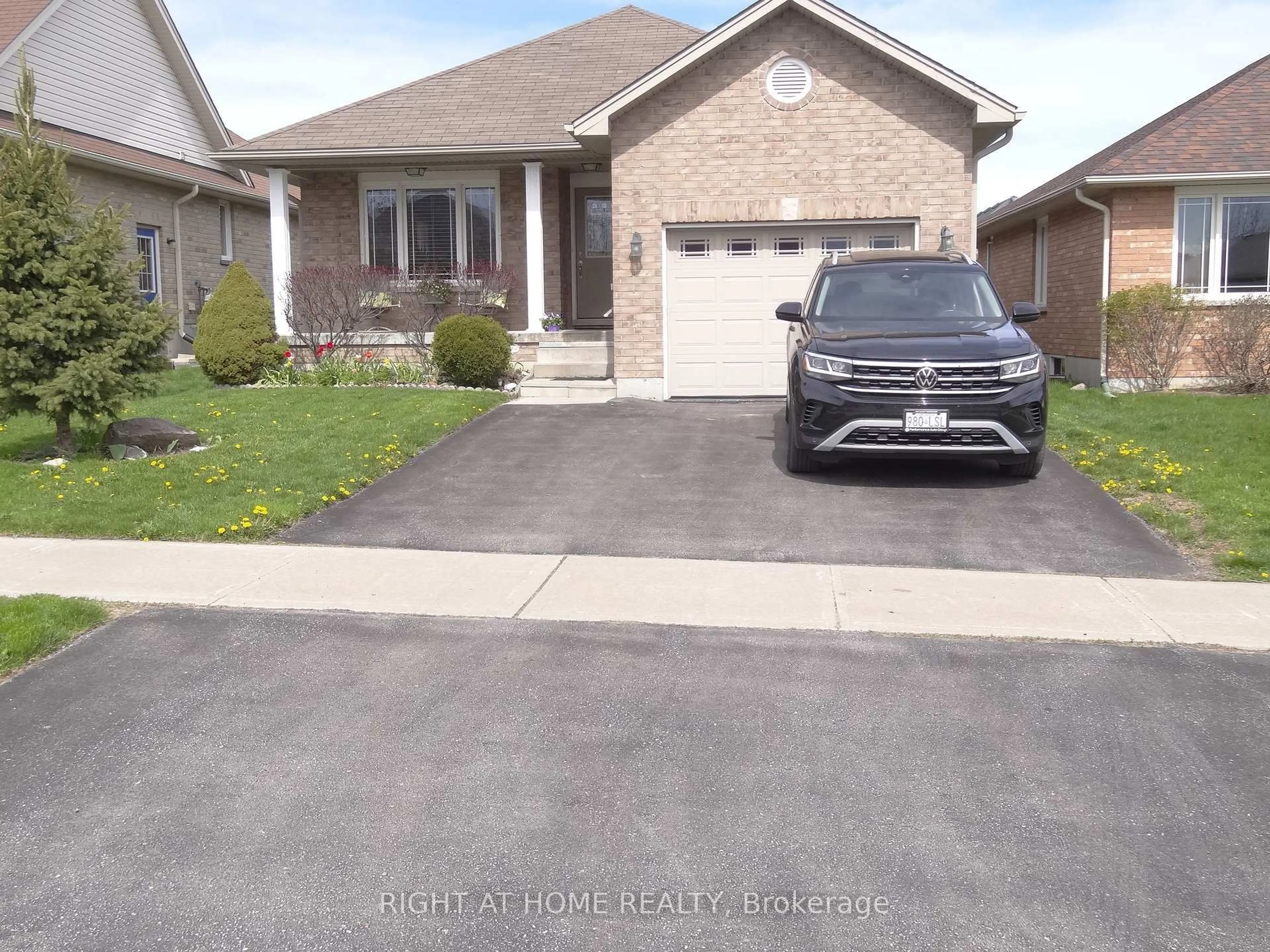 Unknown for 14 Matchett Cres, Kawartha Lakes Ontario K9V 0G8
