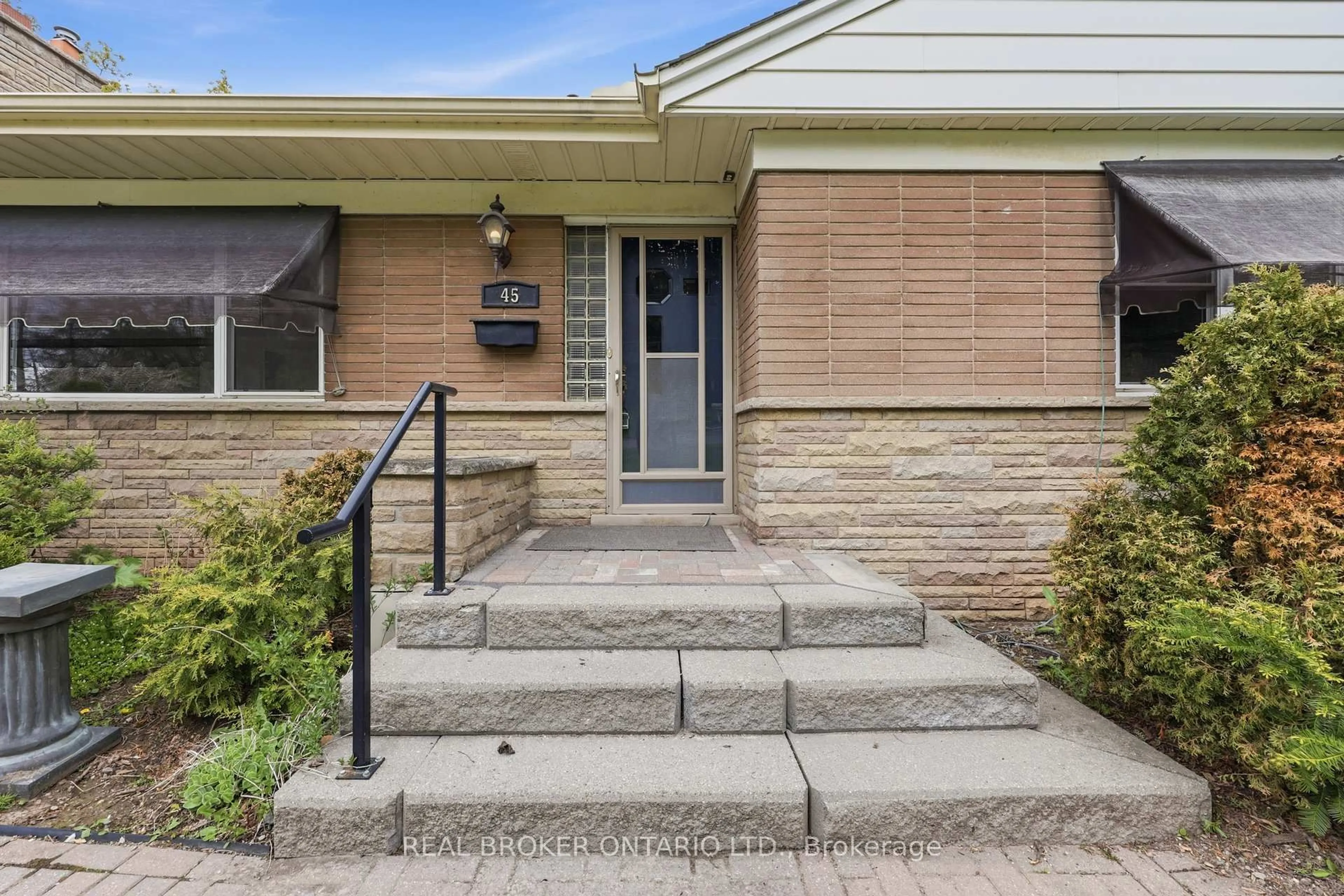 Home with brick exterior material, street for 45 New Mountain Rd, Hamilton Ontario L8G 2R9