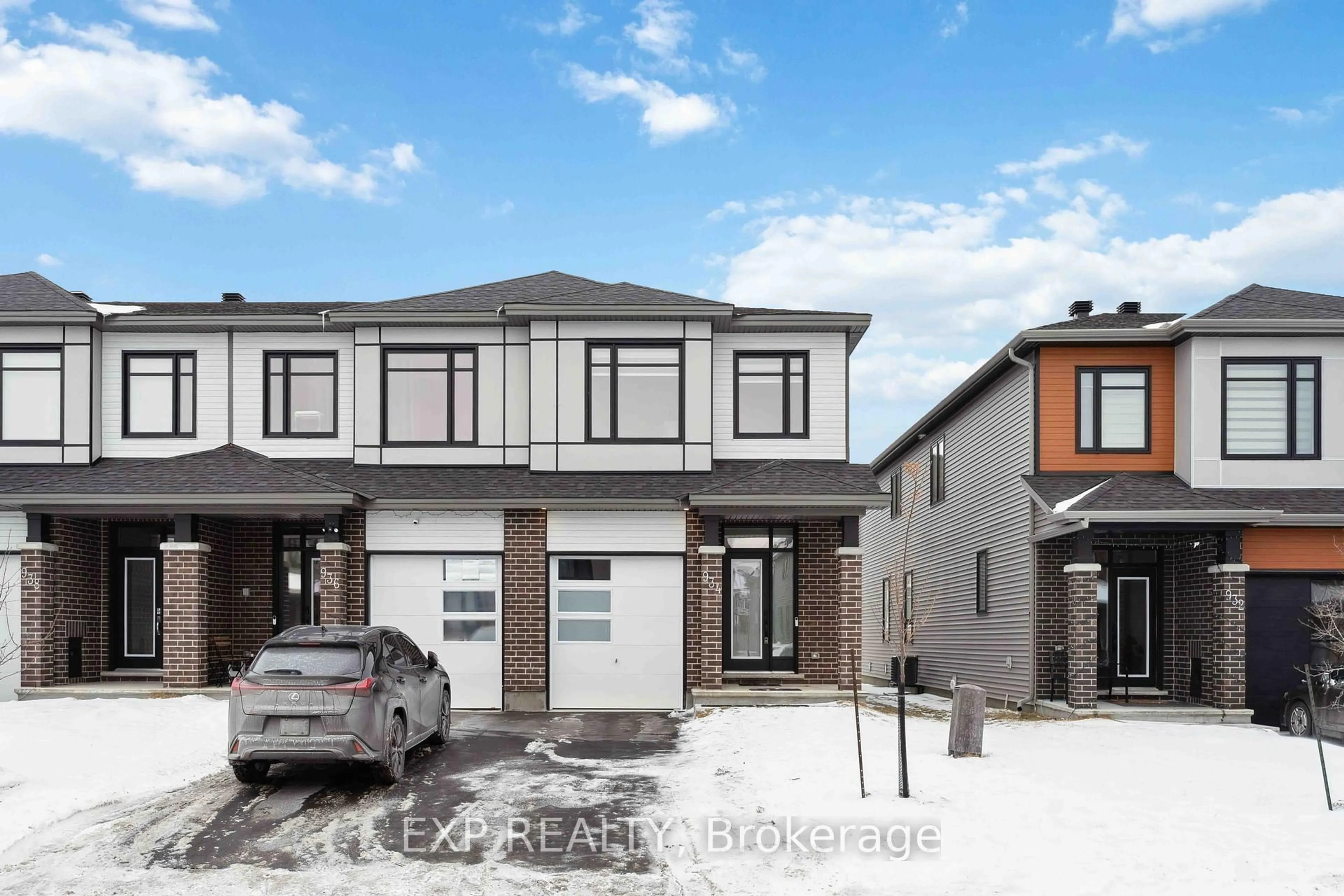 Home with brick exterior material, street for 934 Clarkia St, Ottawa Ontario K1T 0Y1