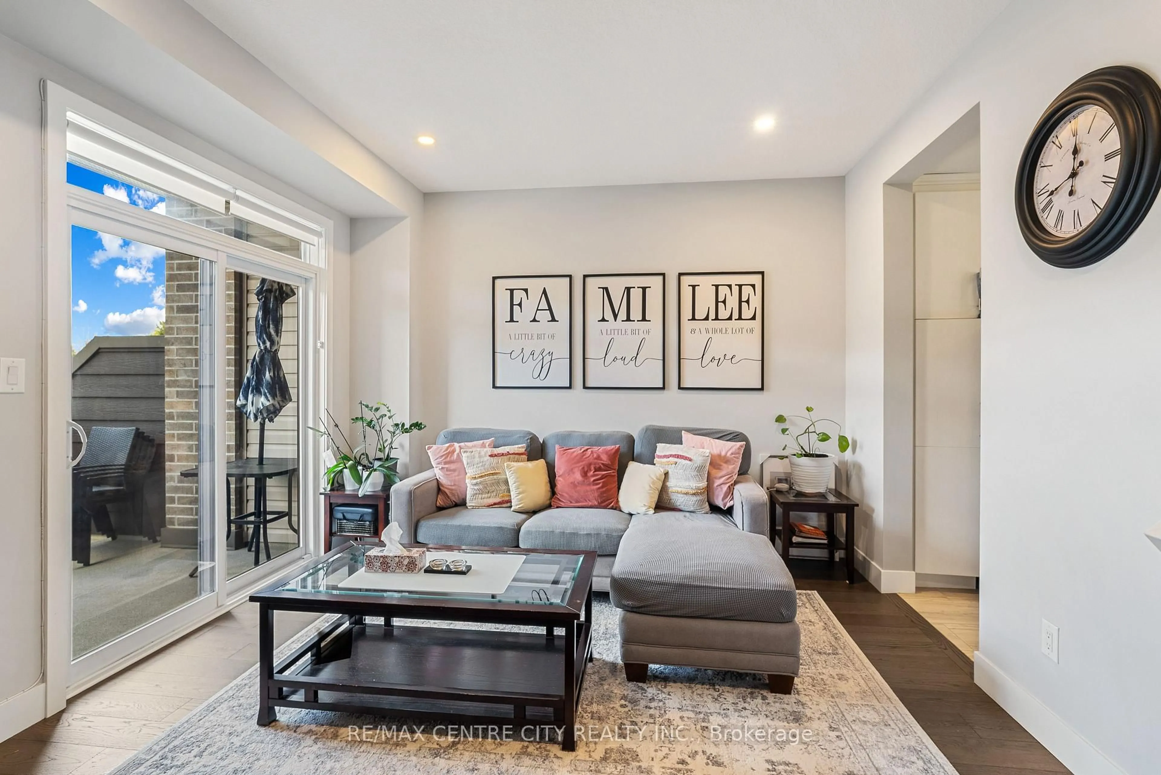 Living room with furniture, unknown for 2070 Meadowgate Blvd #4, London South Ontario N6M 0H5