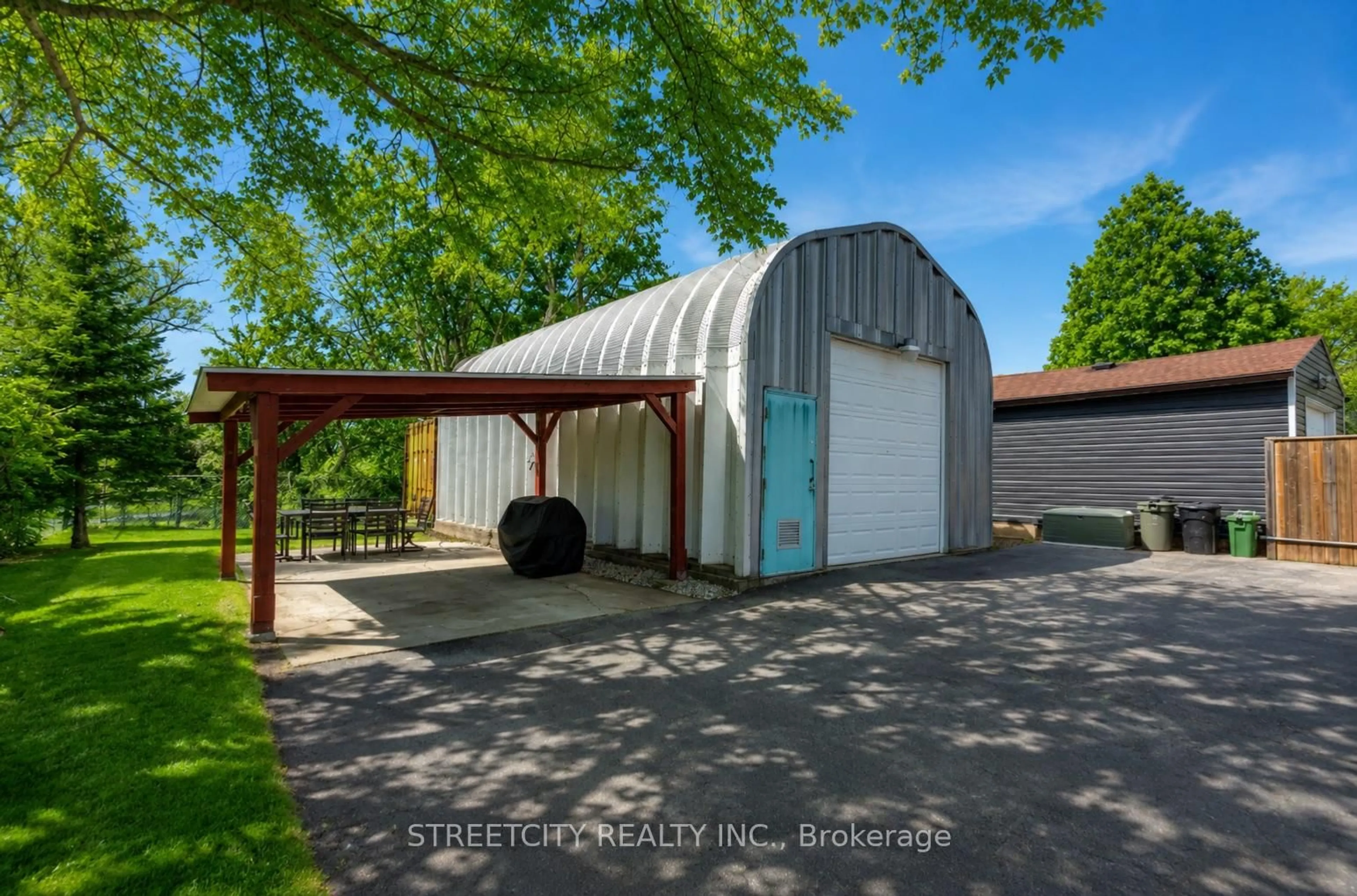 Unknown for 483 Clarke Rd, London East Ontario N5V 2C8