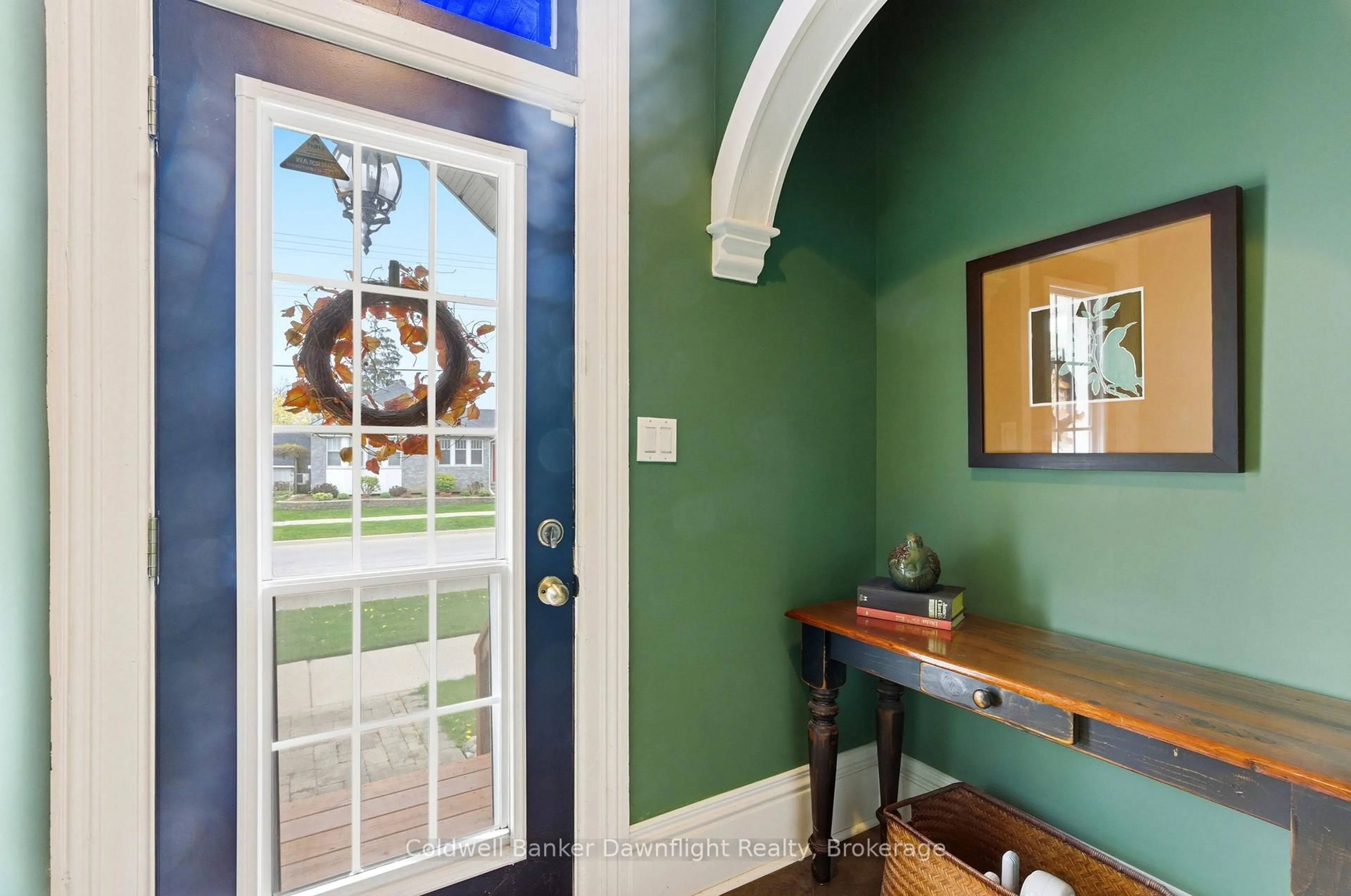 Indoor entryway for 81 HURON St, South Huron Ontario N0M 1S2