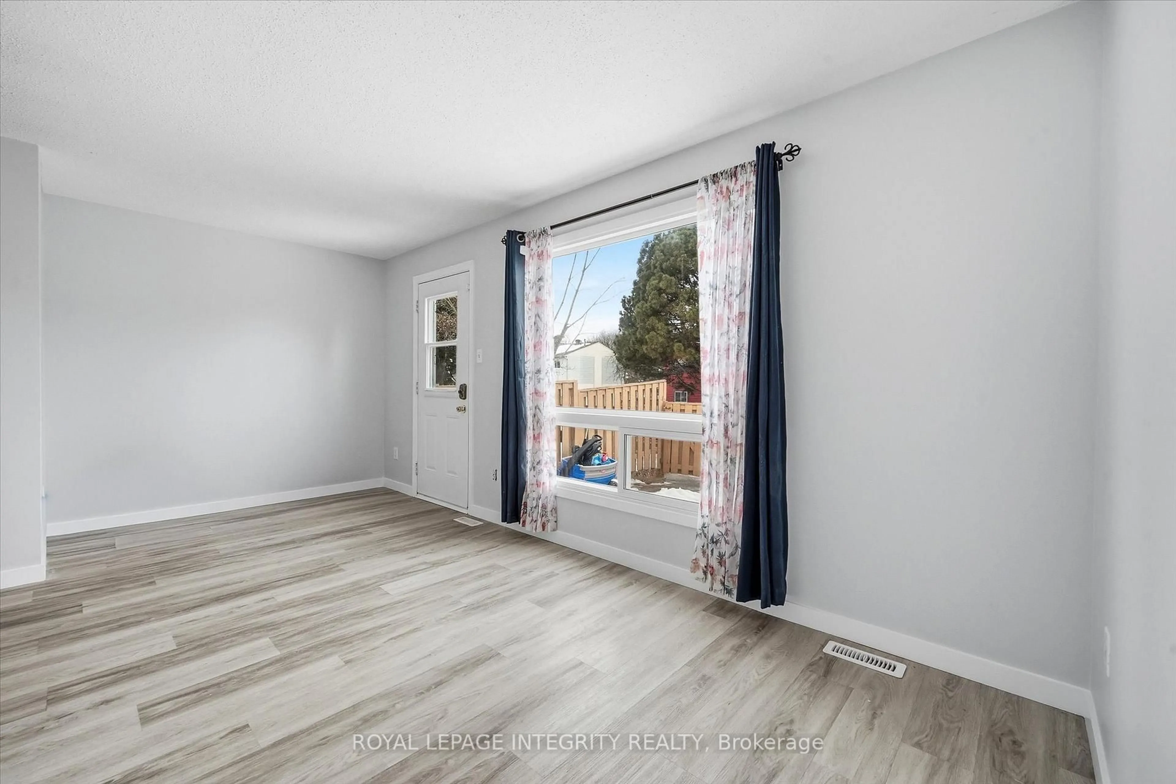 A pic of a room for 228 Millroad Way, Orleans Ontario K1E 2C9