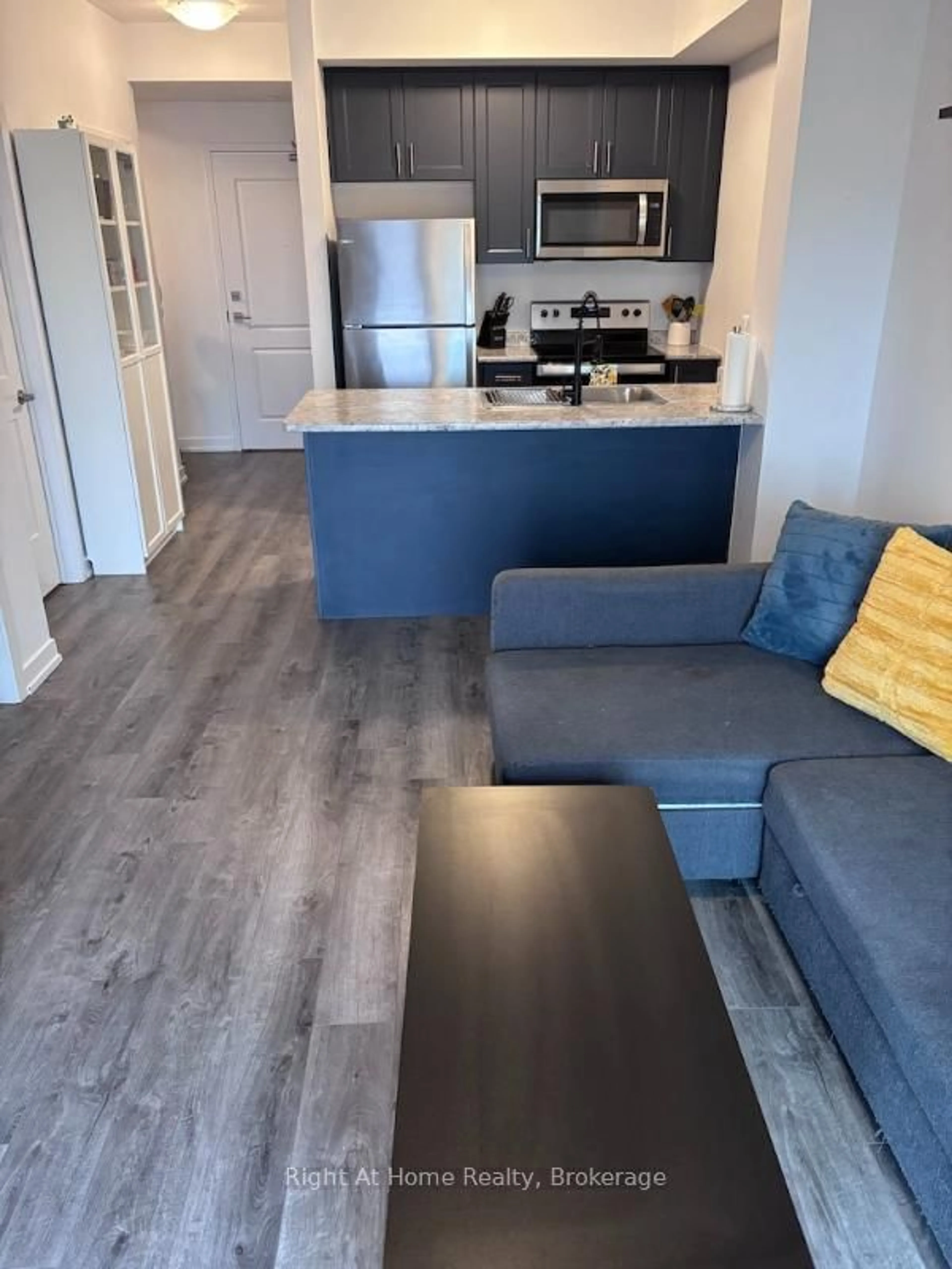 Unknown for 5055 Greenlane Rd #416, Lincoln Ontario L3J 2J3