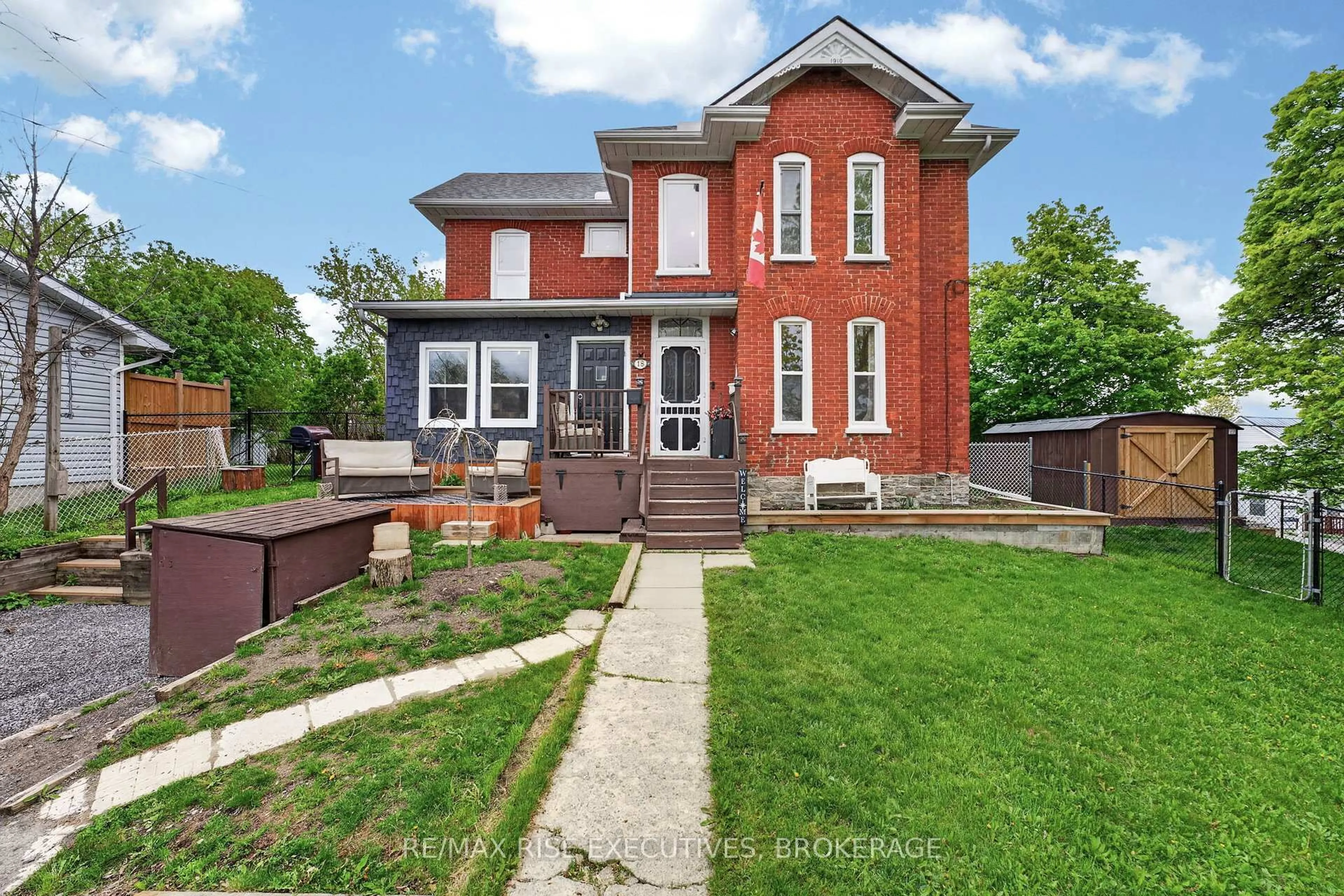 Home with brick exterior material, street for 18 Stone St, Belleville Ontario K8P 1Z9