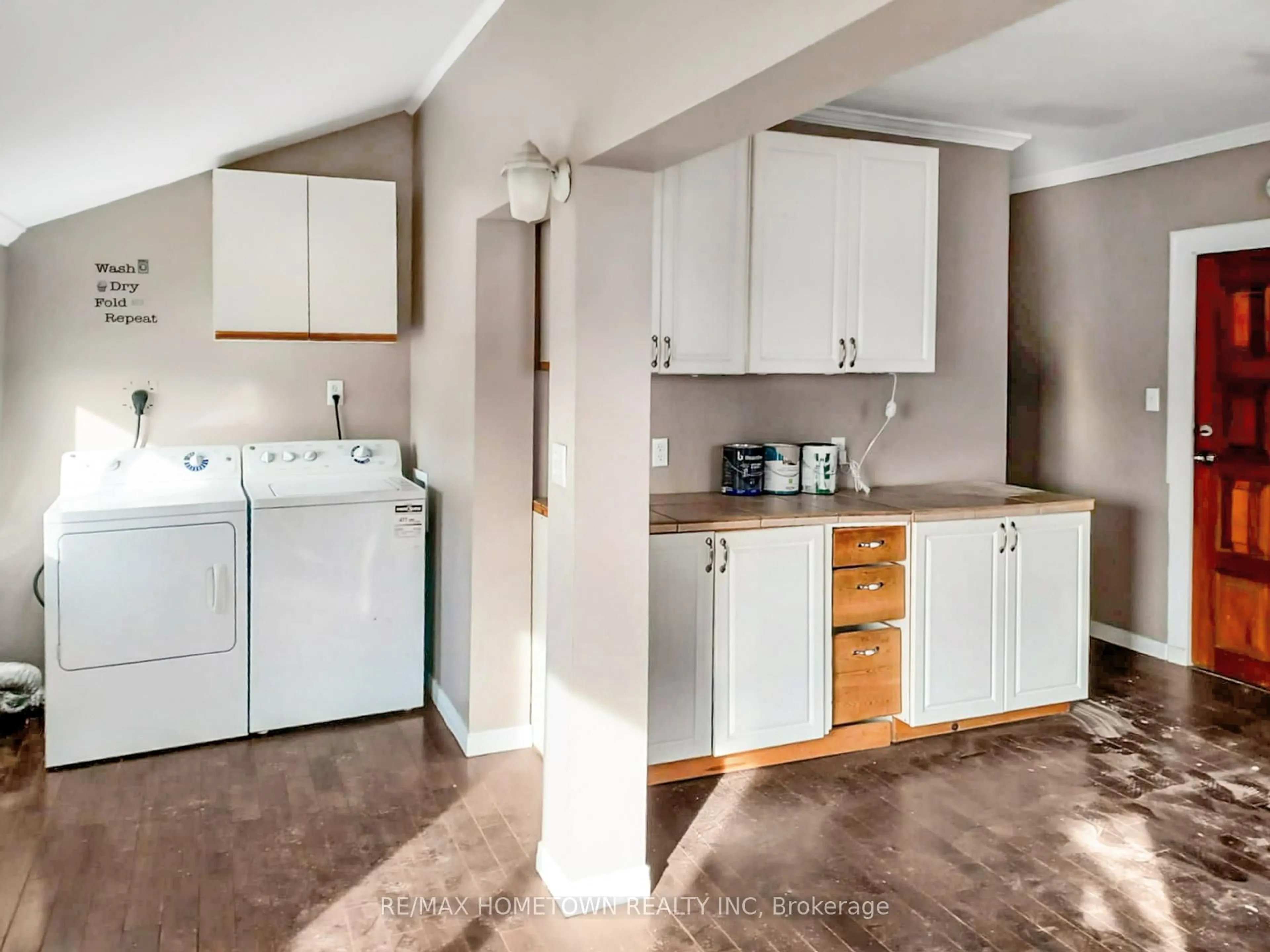 Unknown for 5 Robinson Ave, Smiths Falls Ontario K7A 1K3