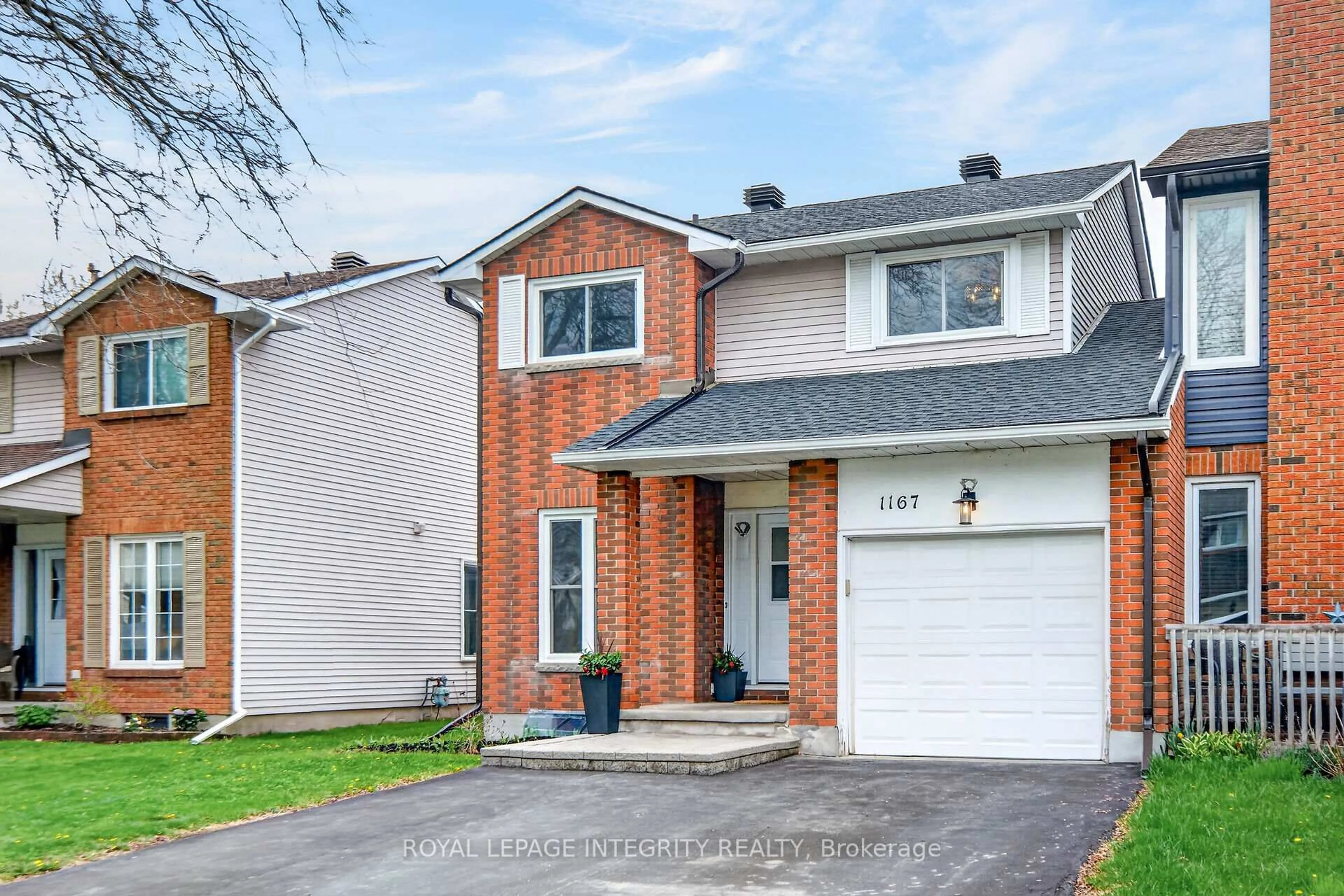 Home with brick exterior material, street for 1167 Saint-Emmanuel Terr, Ottawa Ontario K1C 2J6