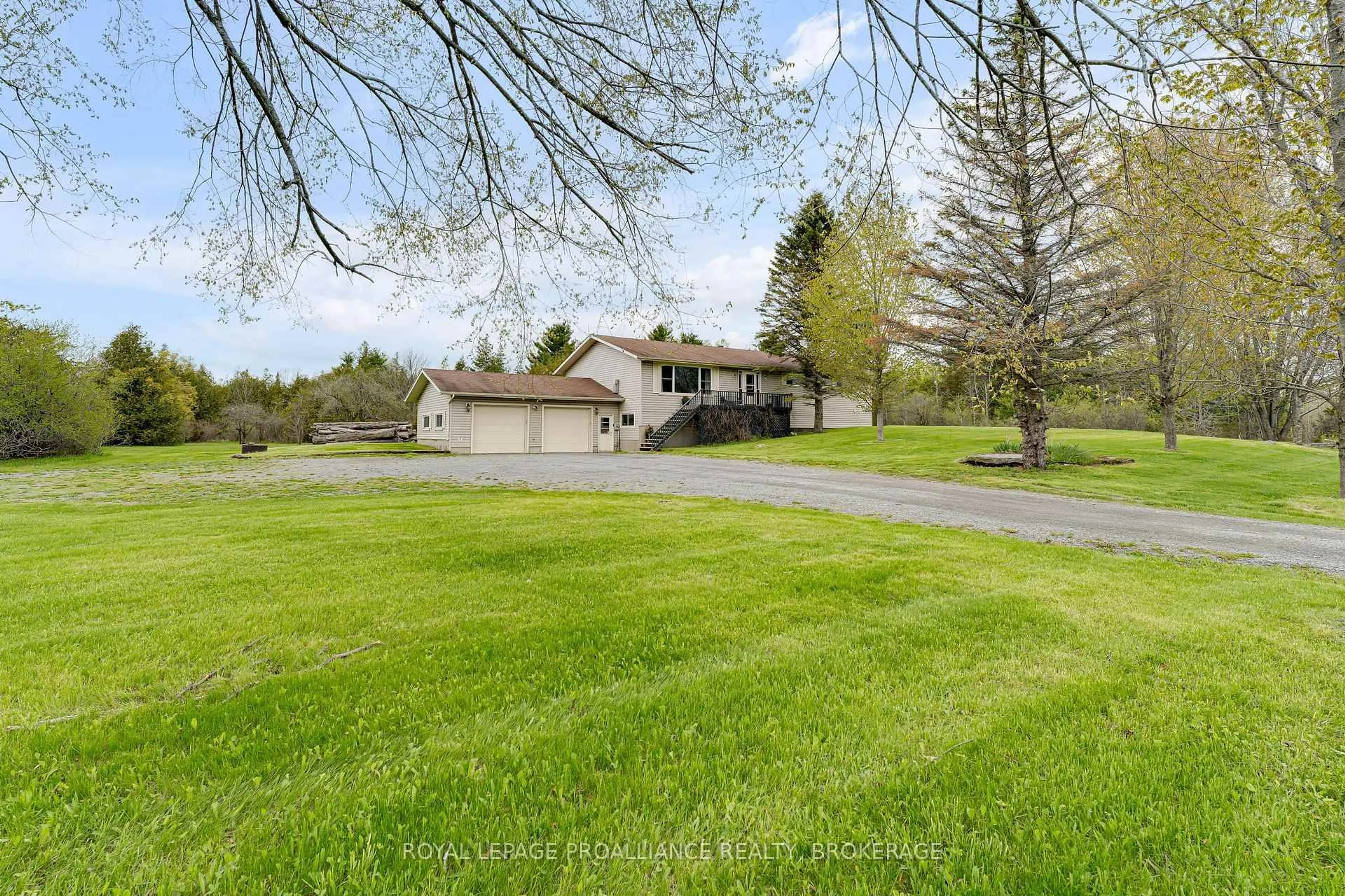 A pic from outside/outdoor area/front of a property/back of a property/a pic from drone, water/lake/river/ocean view for 4779 Florida Rd, Bissett Creek Ontario K0H 2H0
