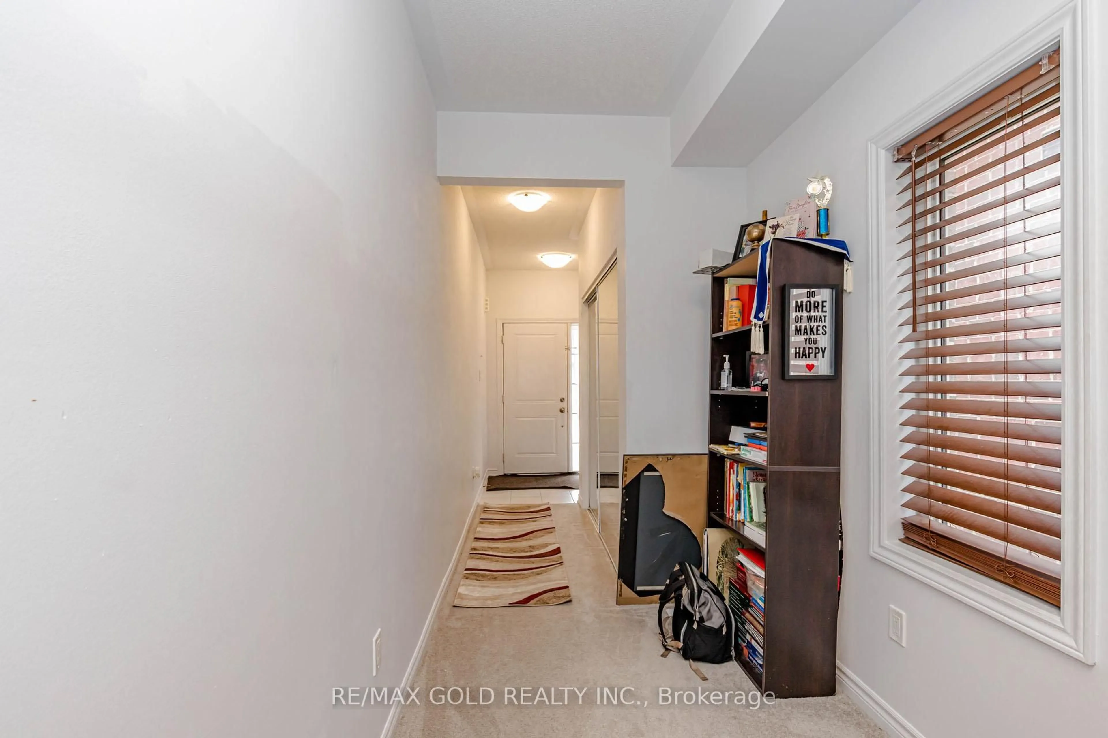 Indoor entryway for 112 Seeley Ave, Southgate Ontario N0C 1B0