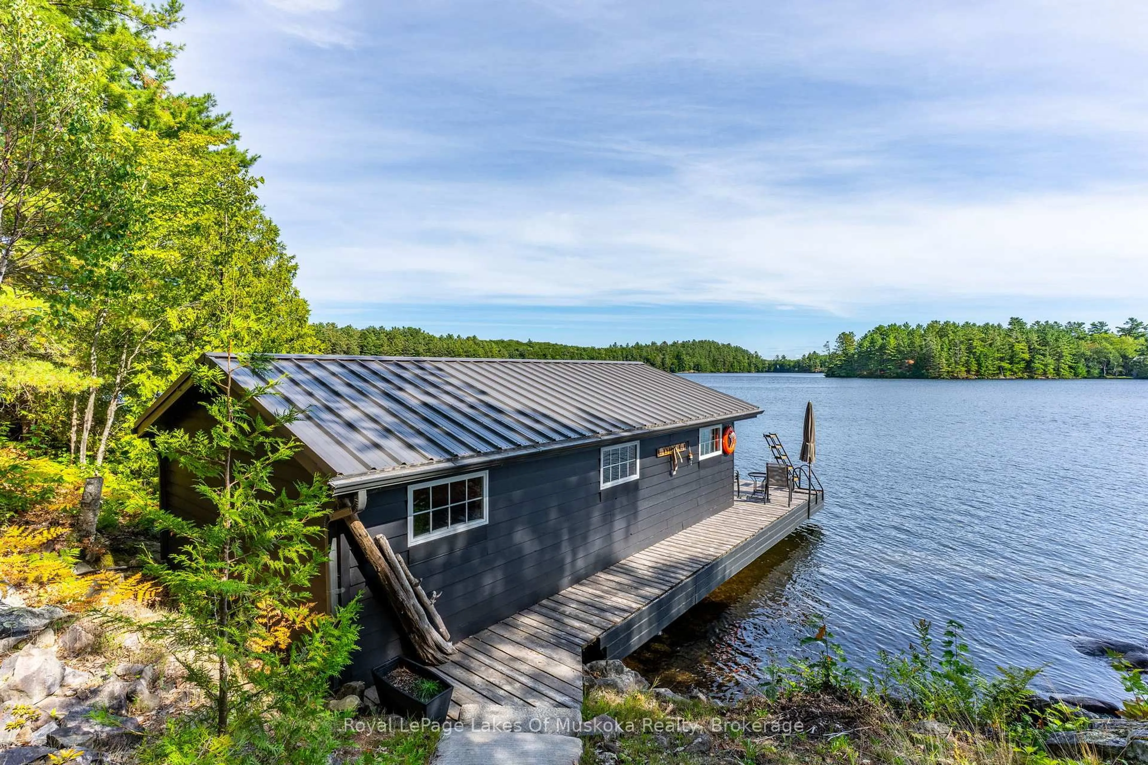 Shed for 1382 Fish Hatchery Rd, Muskoka Lakes Ontario P0B 1M0