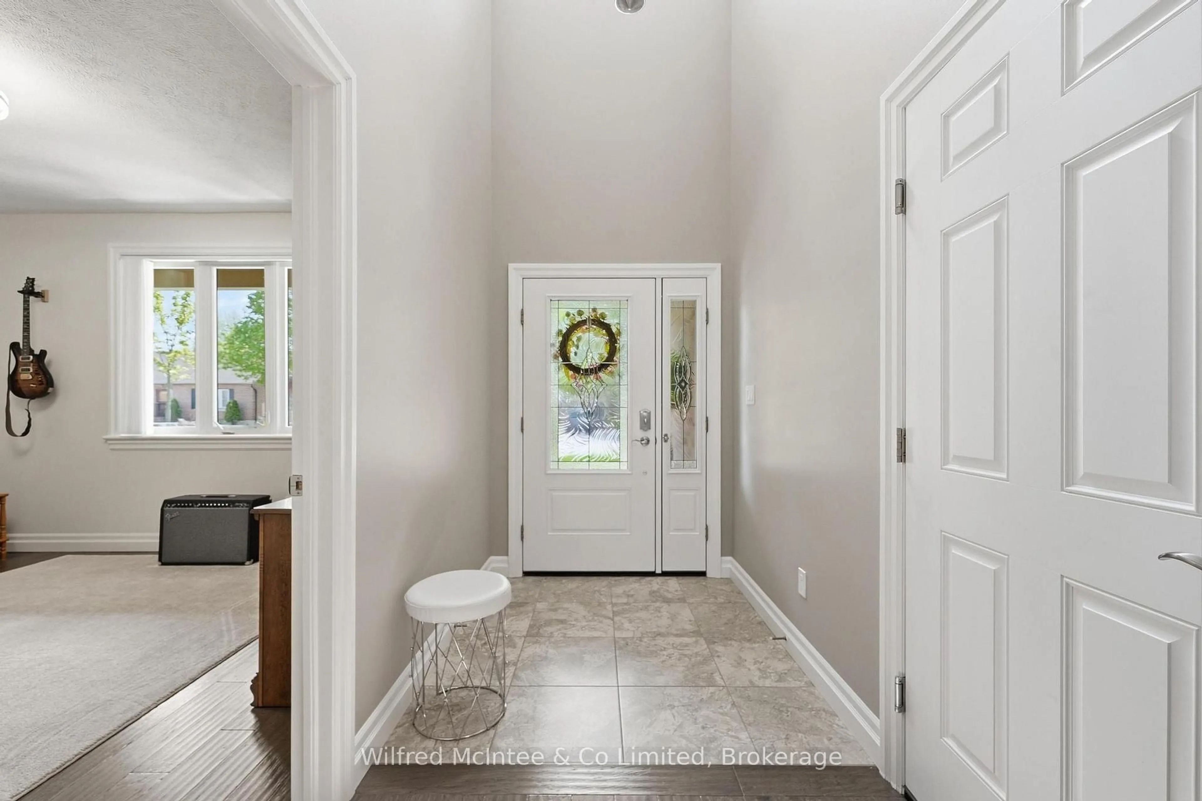 Indoor entryway for 104 Prince St, Brockton Ontario N0G 2V0
