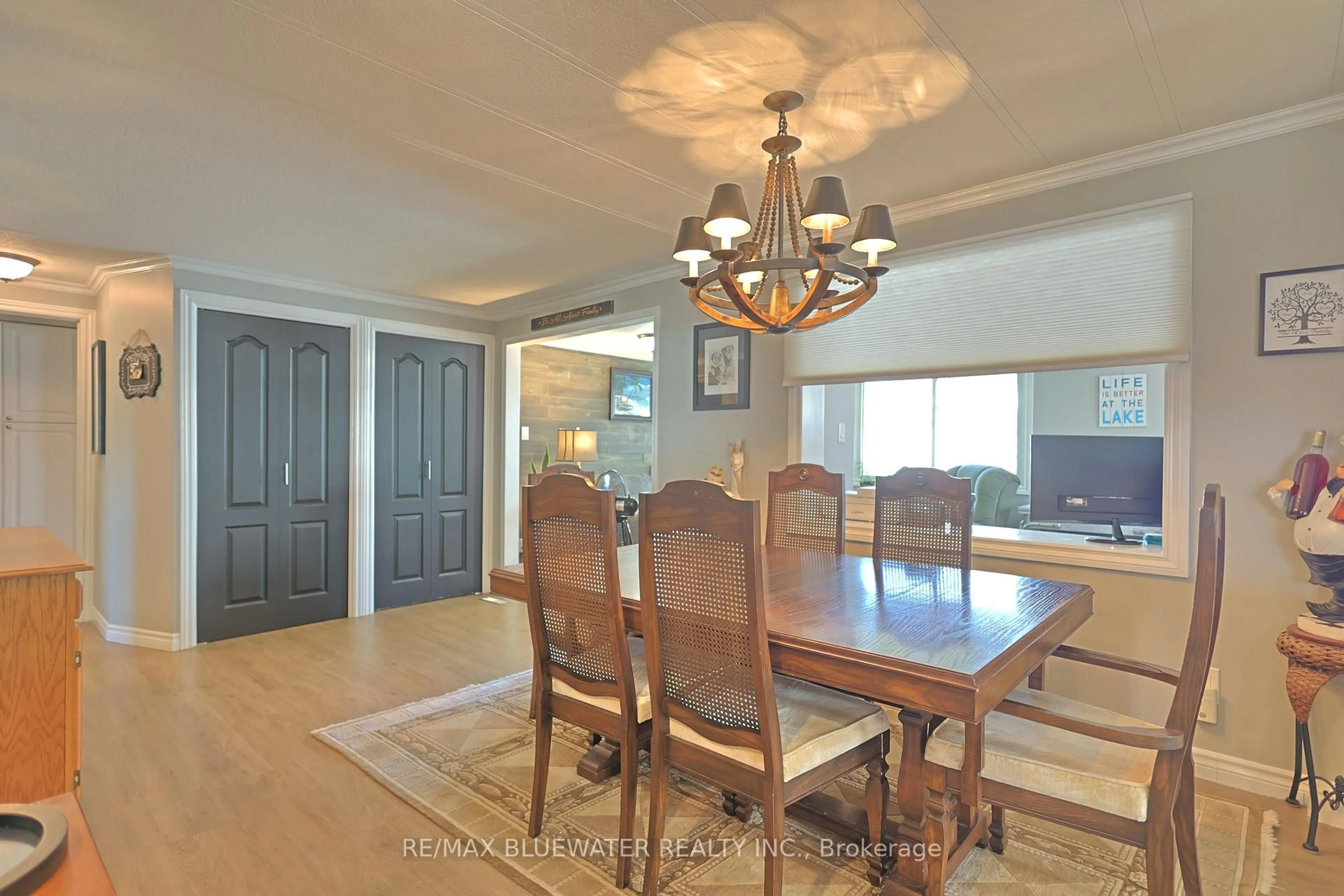 Dining room, wood/laminate floor for 227 Pebble Beach Pkwy, South Huron Ontario N0M 1T0