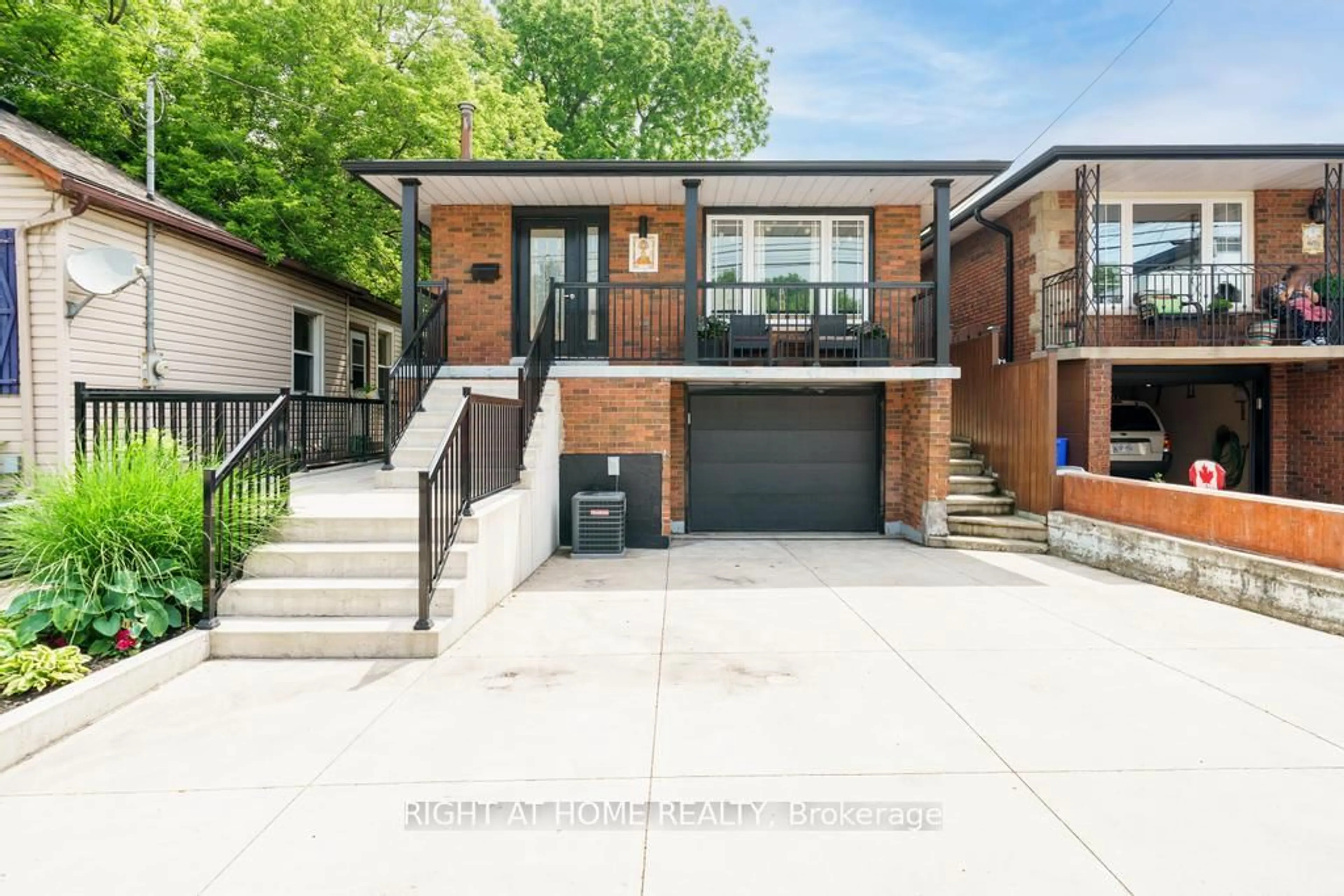 Home with brick exterior material, street for 494 Ferguson Ave, Hamilton Ontario L8L 4Z5