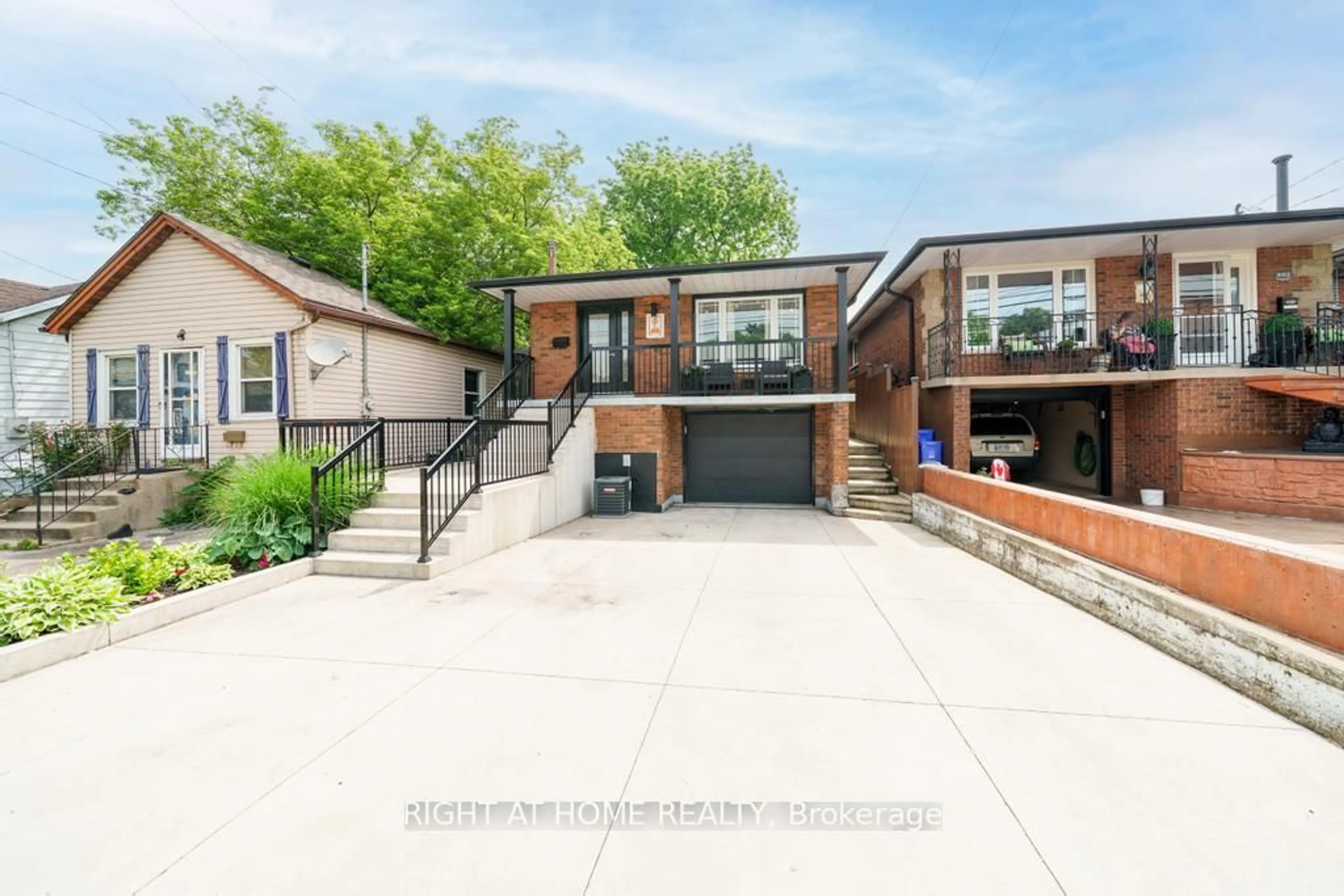 Home with brick exterior material, street for 494 Ferguson Ave, Hamilton Ontario L8L 4Z5